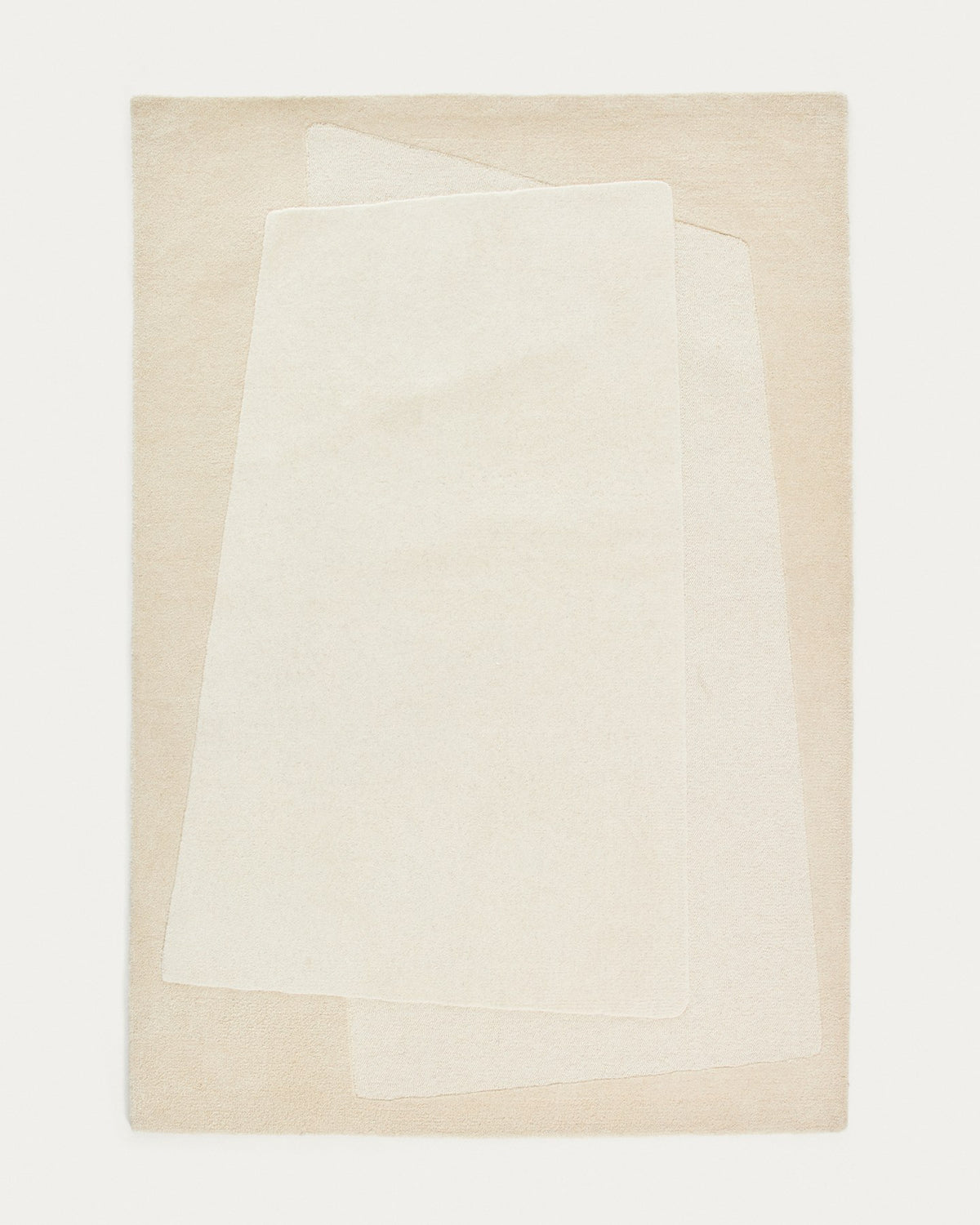 Beiger Wollteppich Dennie mit grafischem Muster, handgewebt aus 100% Wolle, Grösse 200 x 300 cm, liegend fotografiert.