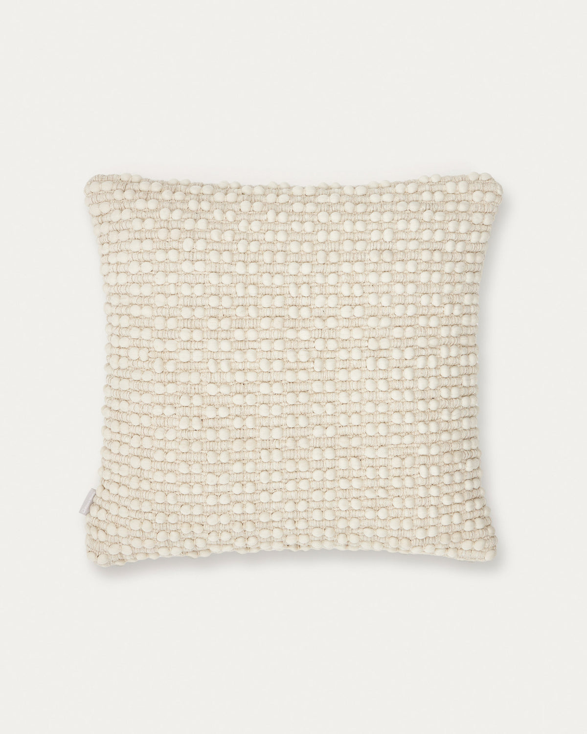 Mascarell Kissenhülle aus Baumwolle und Polyester weiss 45 x 45 cm in präsentiert im Onlineshop von KAQTU Design AG. Deko Kissenbezug ist von Kave Home