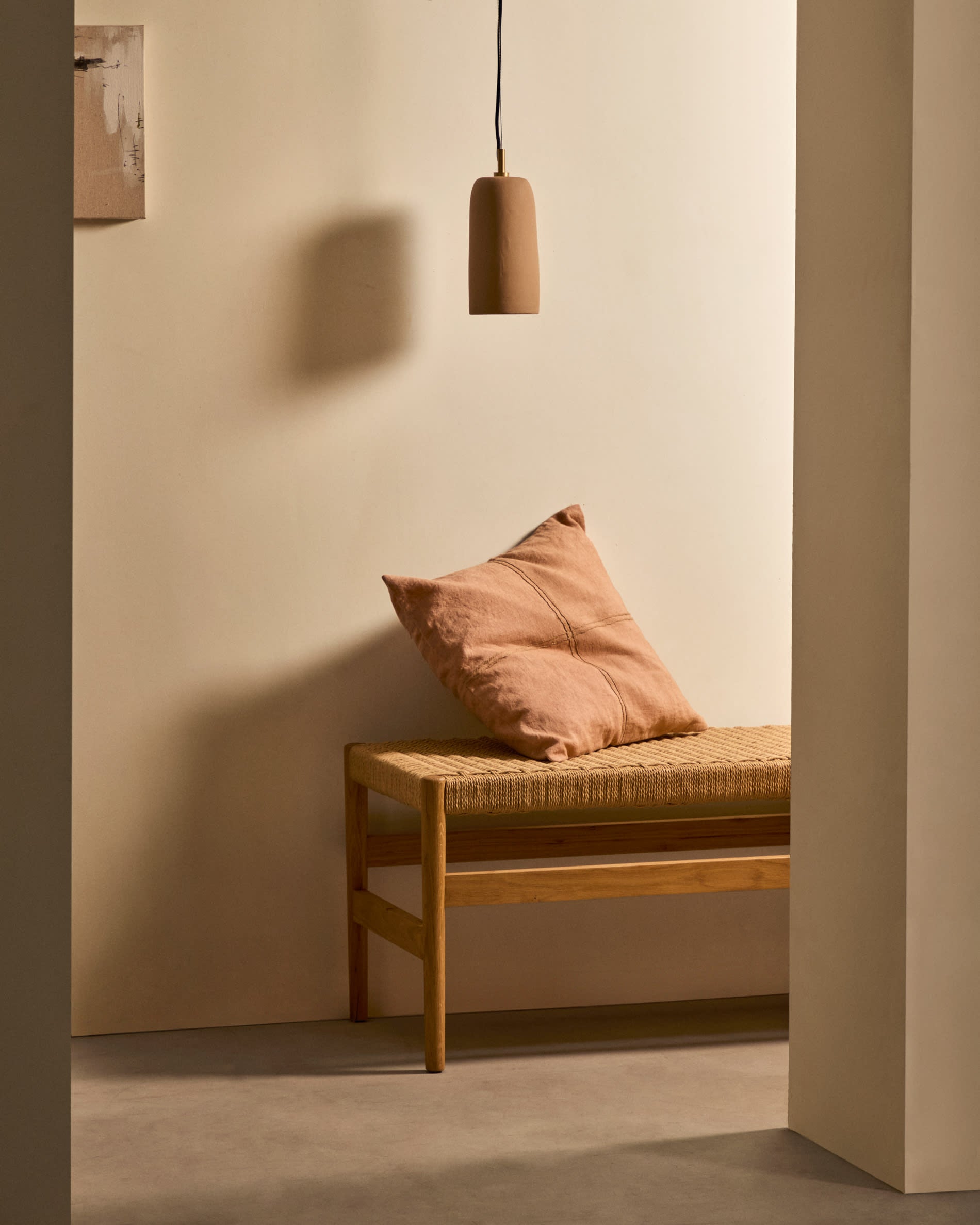 Kissenbezug Sulken aus beigefarbener Baumwolle mit beigefarbener Stickerei 45 x 45 cm in Beige präsentiert im Onlineshop von KAQTU Design AG. Deko Kissenbezug ist von Kave Home