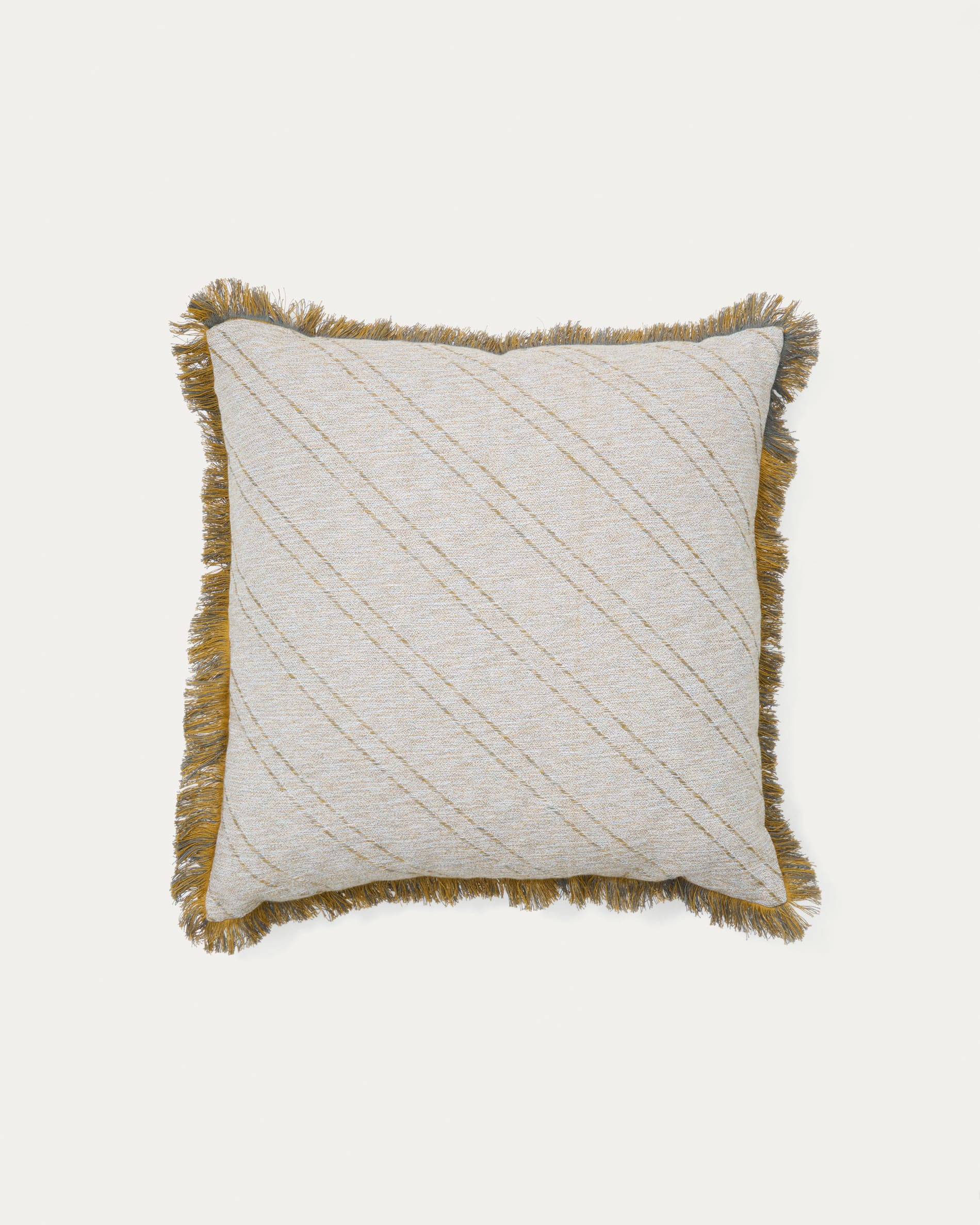 Kissenbezug Cral Baumwoll-Jacquard beige mit Fransen mehrfarbig 45 x 45 cm in Mehrfarbig präsentiert im Onlineshop von KAQTU Design AG. Deko Kissenbezug ist von Kave Home