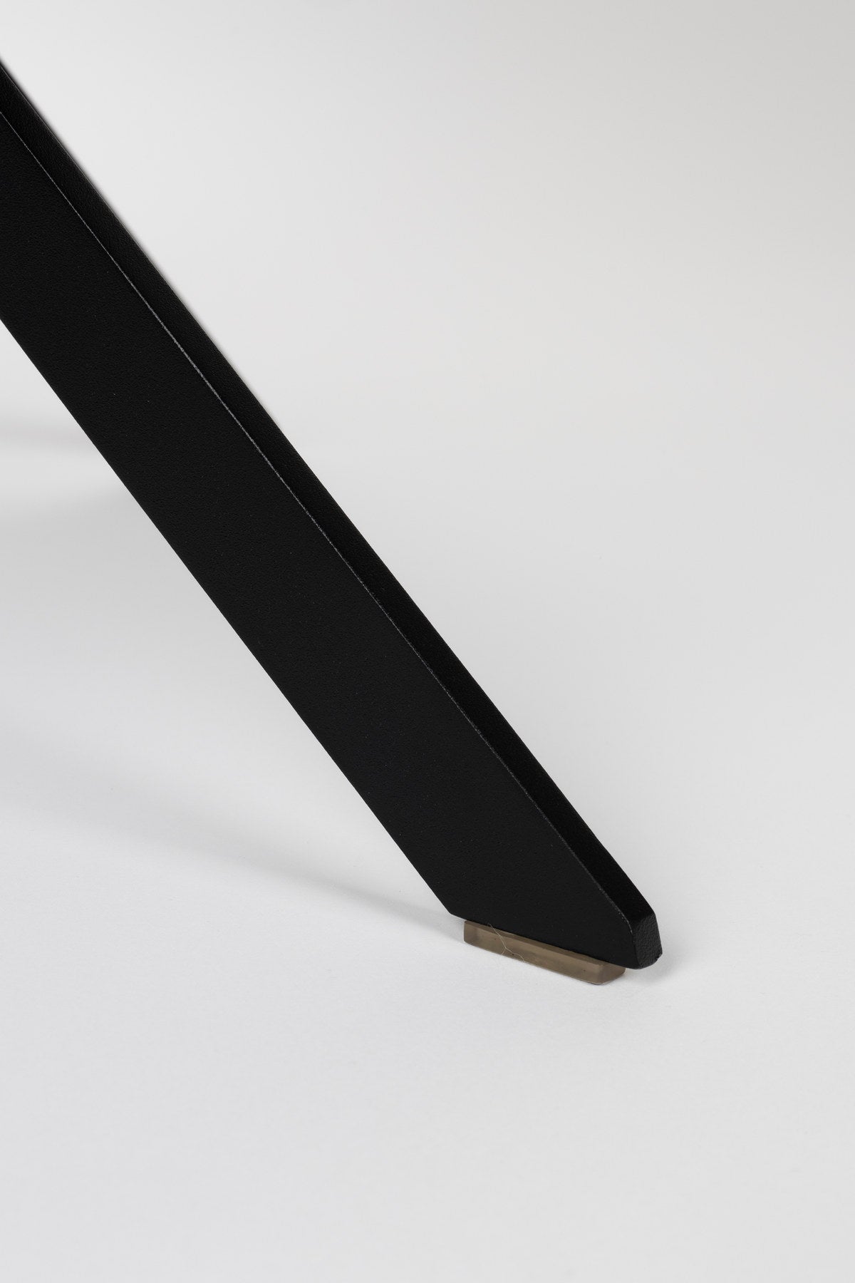 Frie Sessel in beige präsentiert im Onlineshop von KAQTU Design AG. Sessel ist von Zuiver