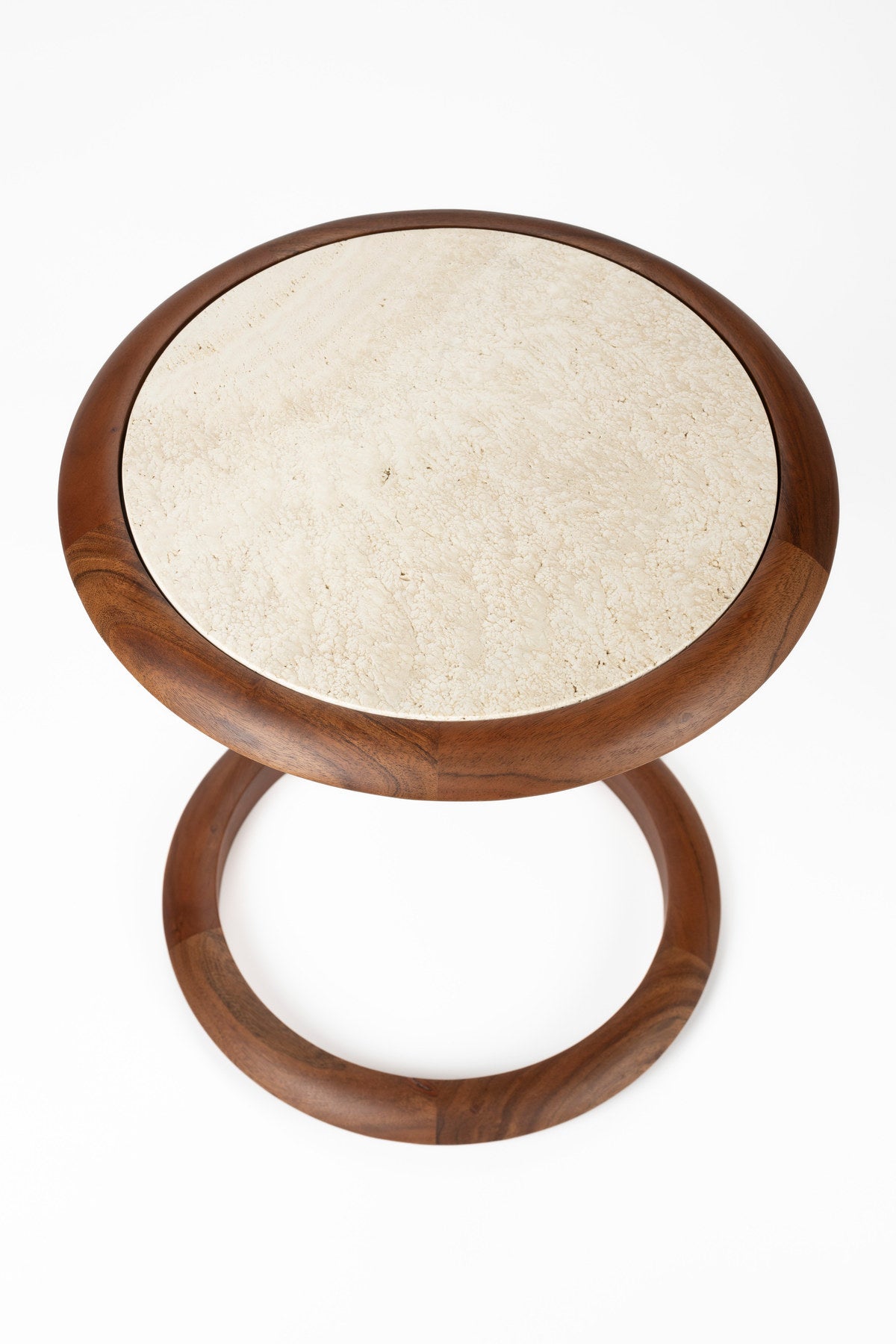 Doppio Beistelltisch in Braun präsentiert im Onlineshop von KAQTU Design AG. Beistelltisch ist von Zuiver