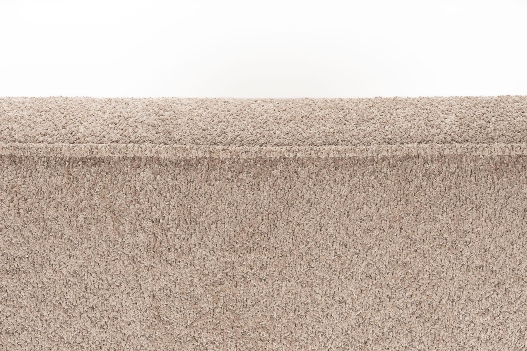 James Sofa 4.5 Sitzer in Beige präsentiert im Onlineshop von KAQTU Design AG. 4er Sofa ist von Zuiver