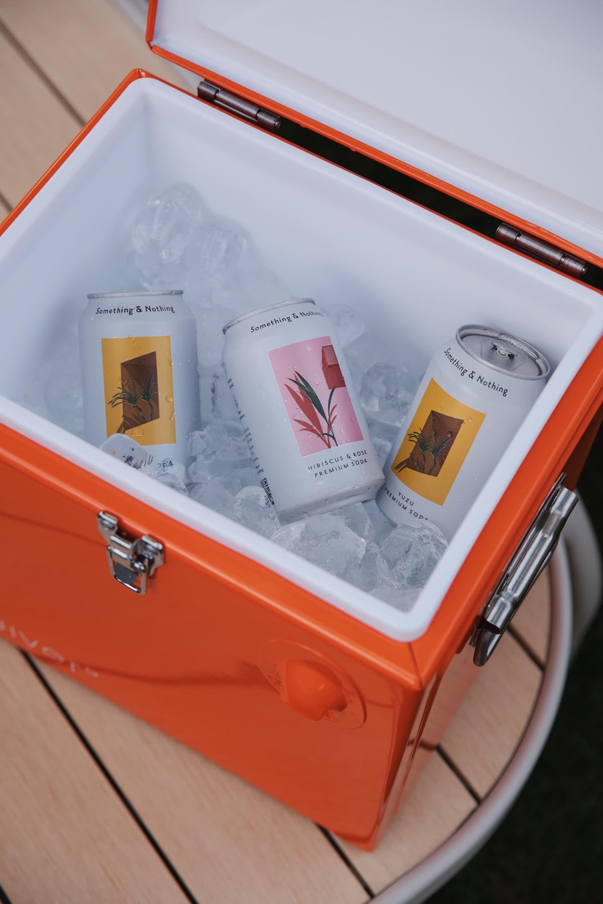 Cooler Be Cute in orange präsentiert im Onlineshop von KAQTU Design AG. Kühltasche ist von Zuiver
