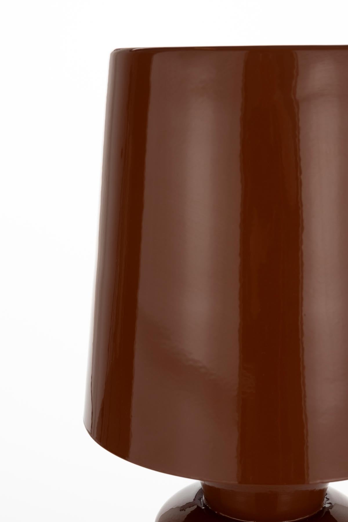 Tischlampe Classy in Rot präsentiert im Onlineshop von KAQTU Design AG. Tischleuchte ist von Zuiver