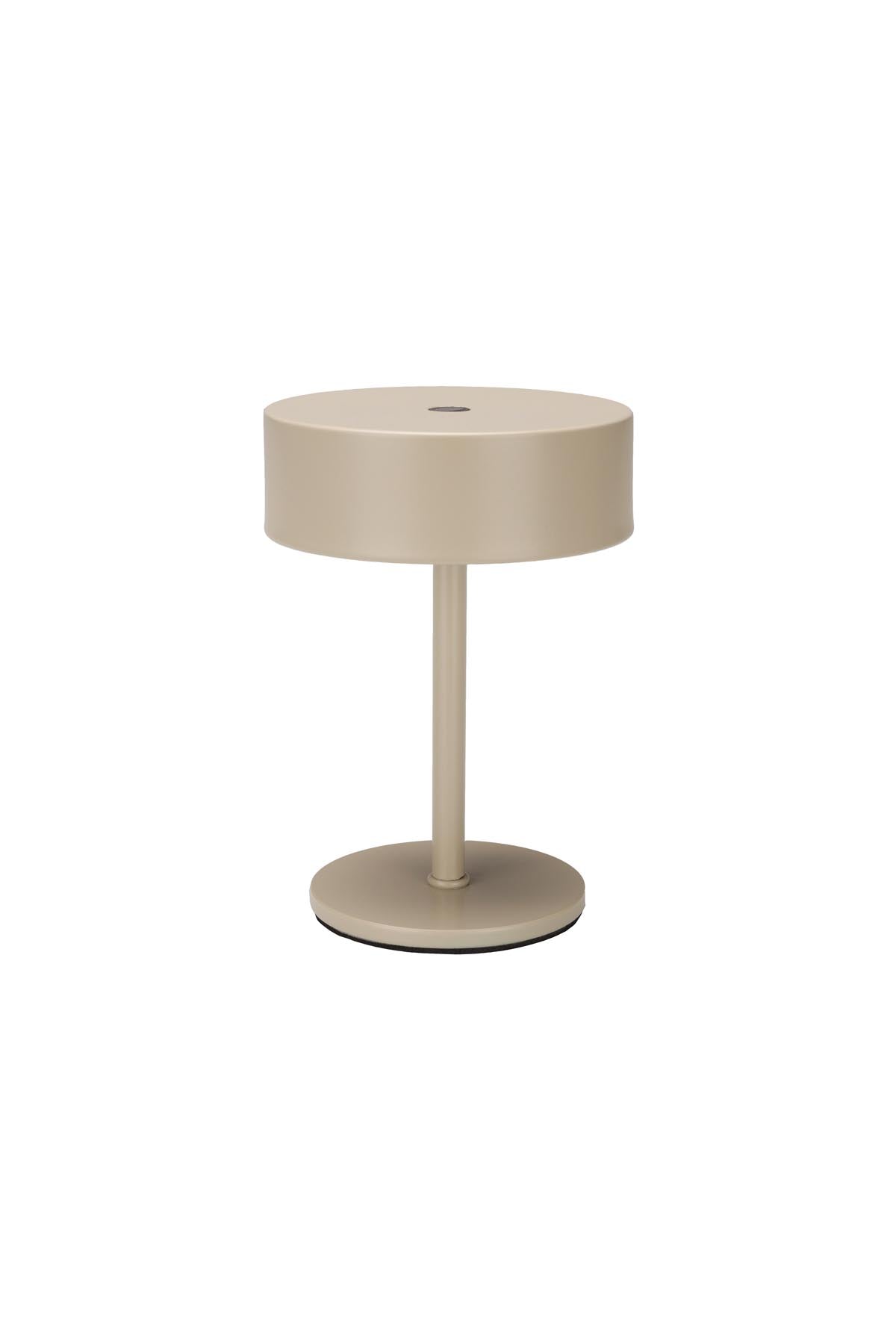 Tischlampe Mini in Beige präsentiert im Onlineshop von KAQTU Design AG. Tischleuchte ist von Zuiver
