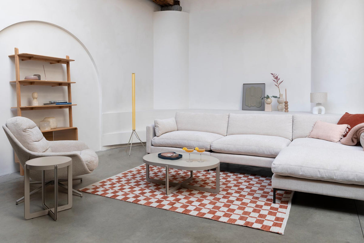 Hocker Summer in Creme präsentiert im Onlineshop von KAQTU Design AG. Pouf ist von Zuiver
