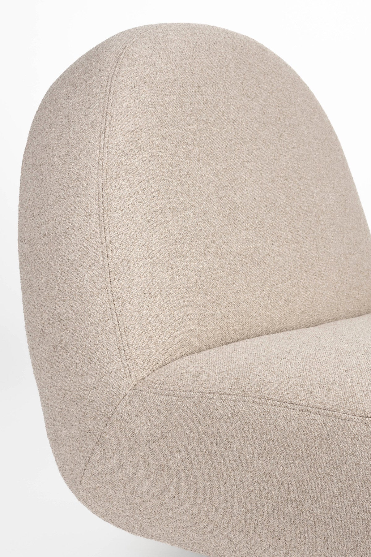 Sessel Eden in Off-White präsentiert im Onlineshop von KAQTU Design AG. Sessel ist von Zuiver