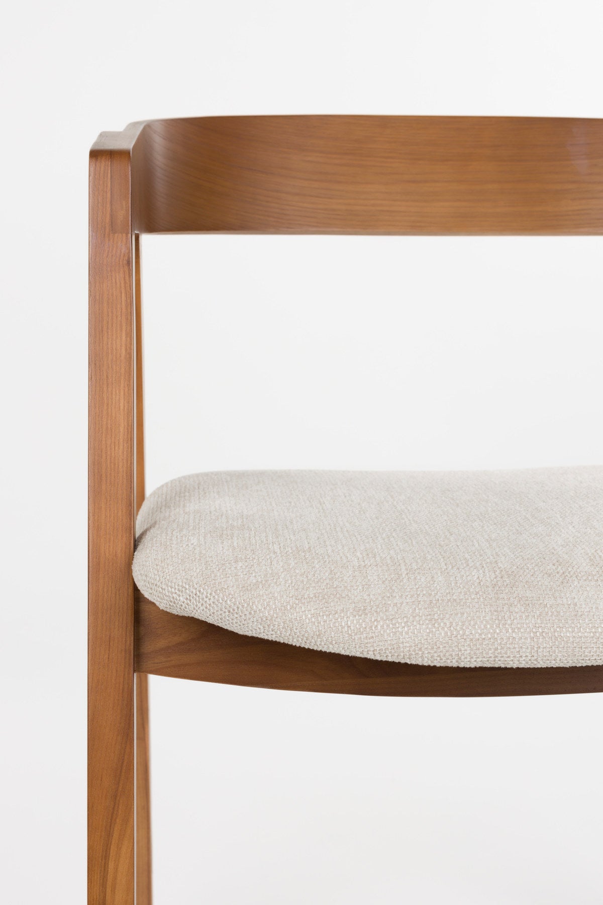Stuhl Mads in Braun präsentiert im Onlineshop von KAQTU Design AG. Stuhl ist von Zuiver