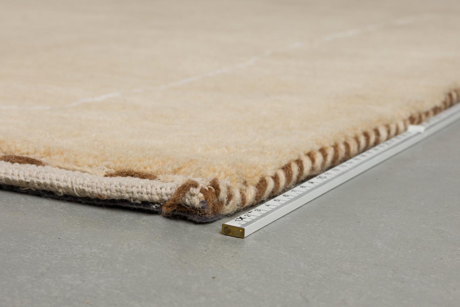 Entdecken Sie den Teppich Doodle 160x230 von Zuiver – ein stilvolles, langlebiges Design-Highlight für Ihr Zuhause, das Komfort und Eleganz vereint.