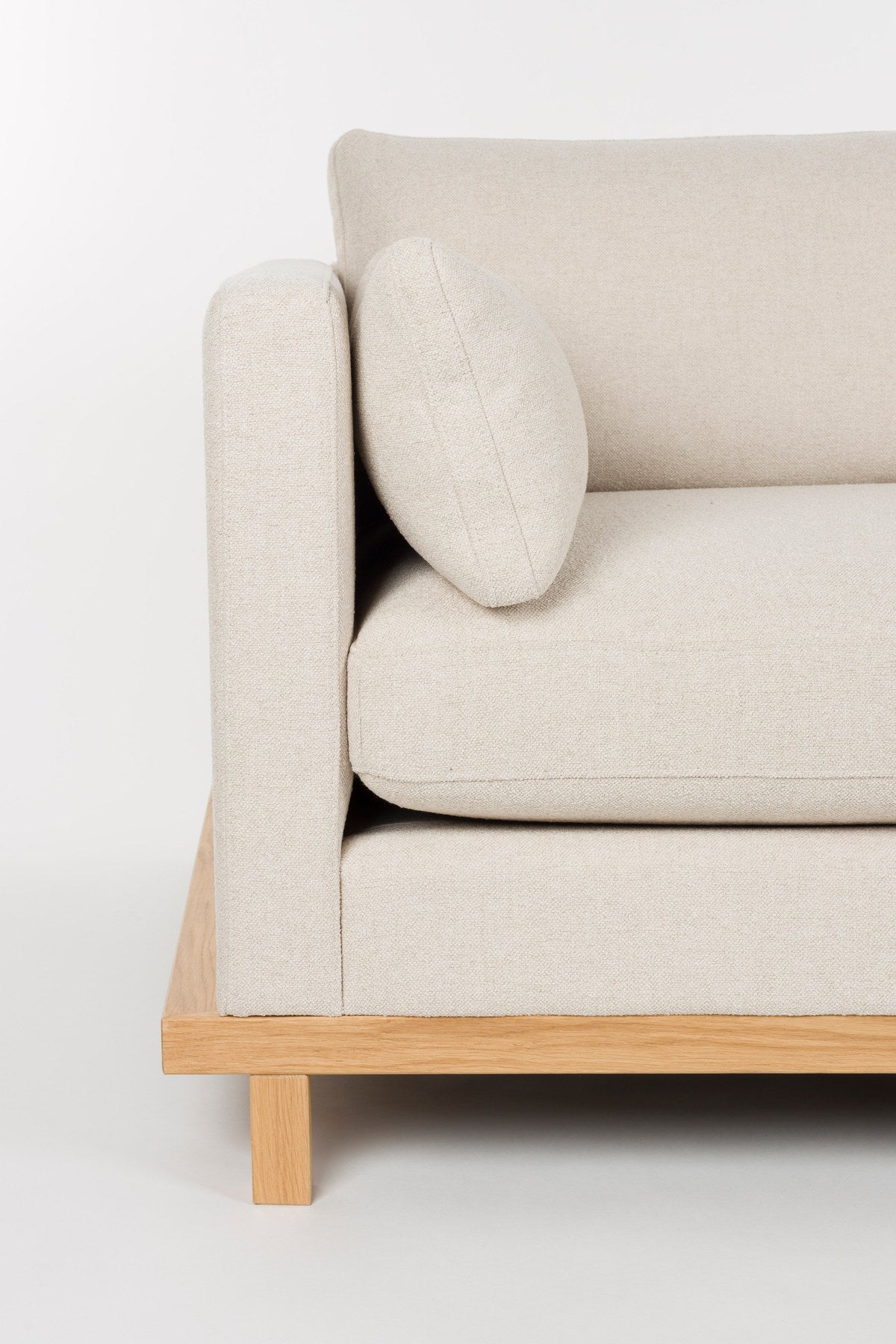 Sofa Blossom 4.5-Sitzer in Creme präsentiert im Onlineshop von KAQTU Design AG. 4er Sofa ist von Zuiver