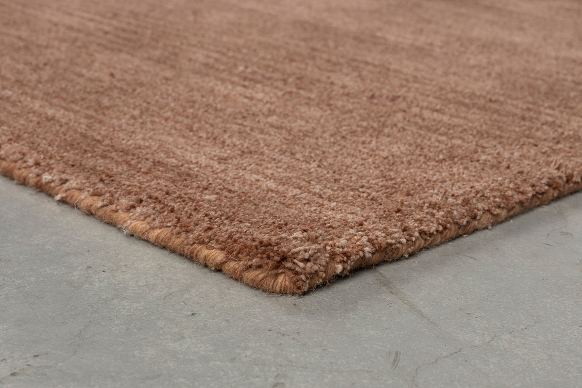Teppich Luwte 200x300 in Rot präsentiert im Onlineshop von KAQTU Design AG. Teppich ist von Zuiver