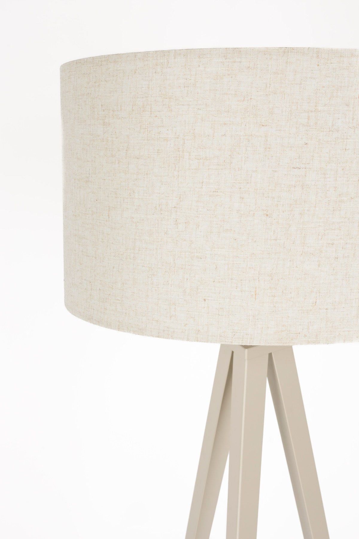 Stehleuchte Tripod in beige präsentiert im Onlineshop von KAQTU Design AG. Stehleuchte ist von Zuiver
