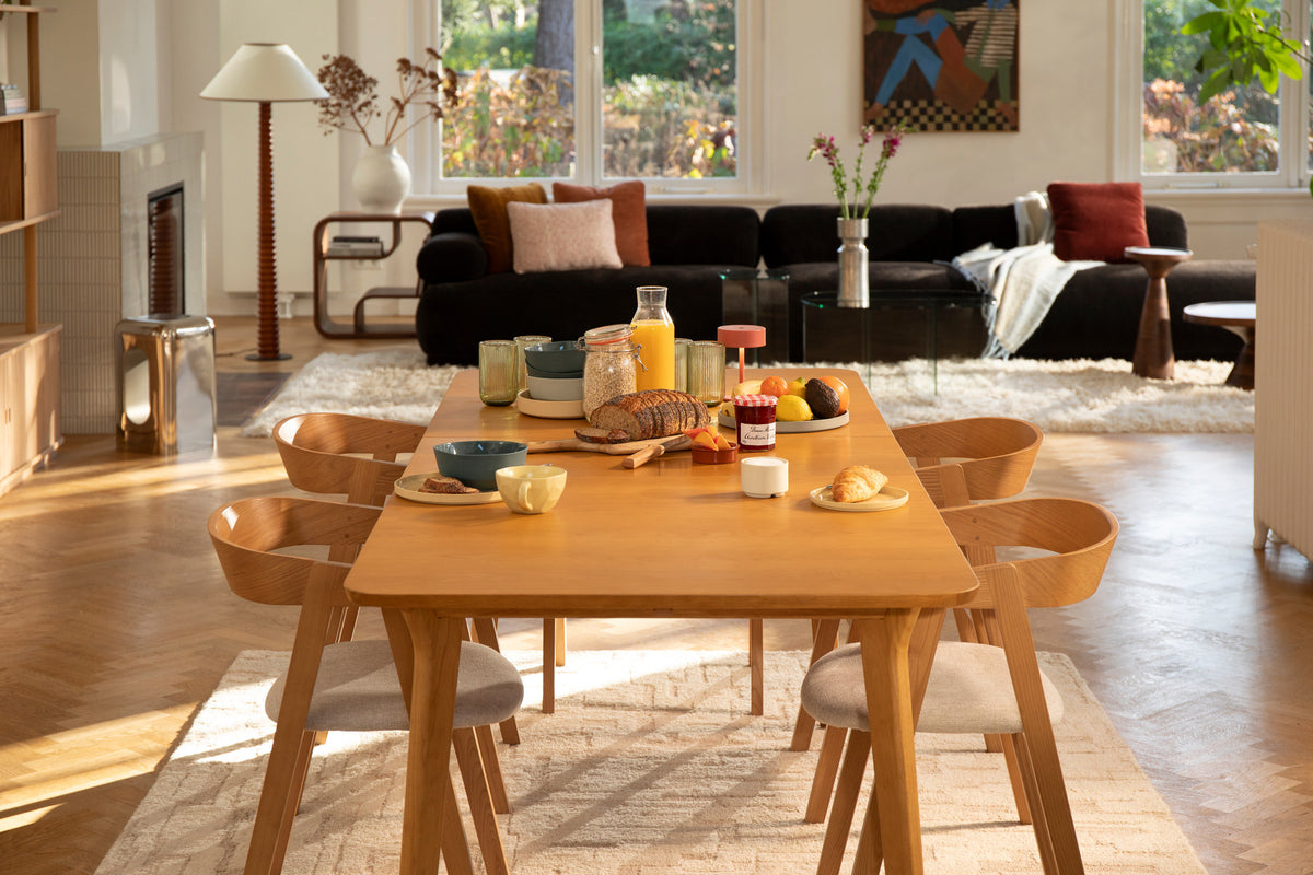 Esstisch Ellen in Natur präsentiert im Onlineshop von KAQTU Design AG. Esstisch ist von Zuiver