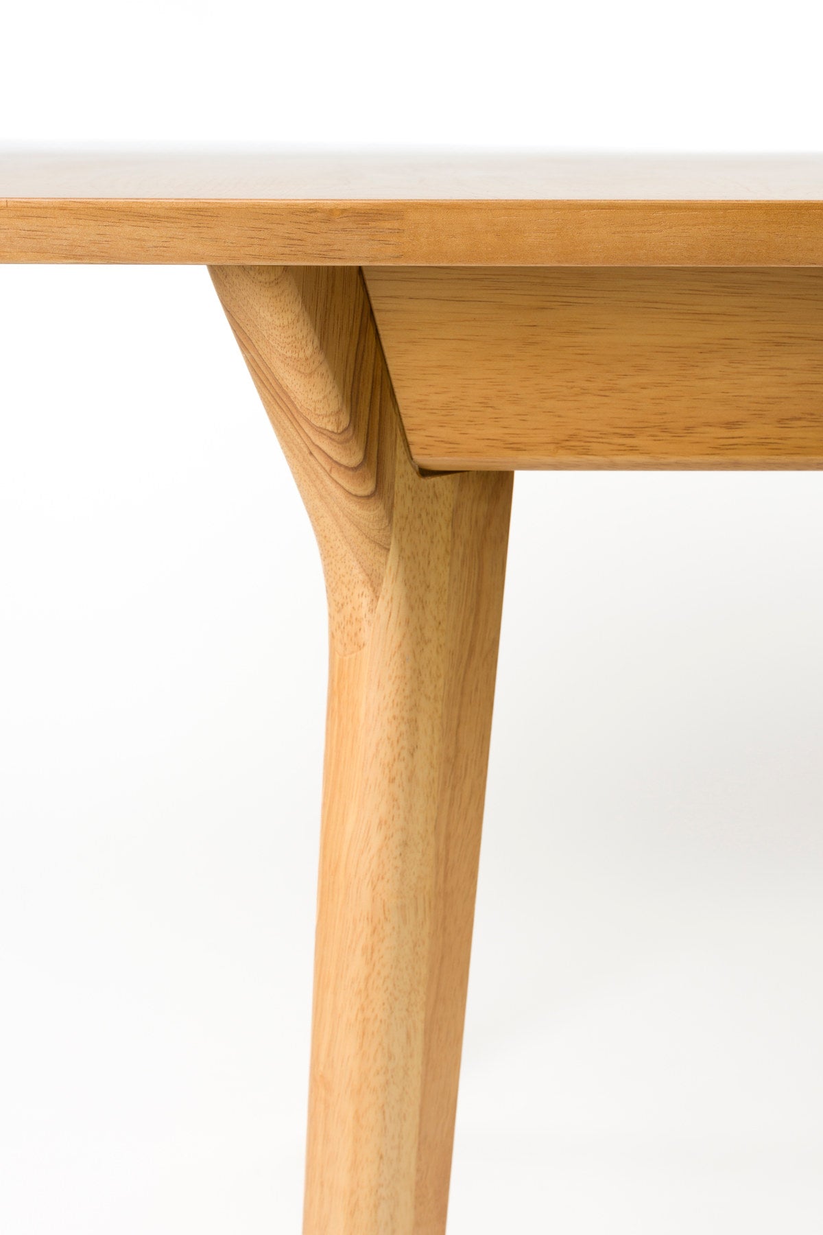 Esstisch Ellen in Natur präsentiert im Onlineshop von KAQTU Design AG. Esstisch ist von Zuiver