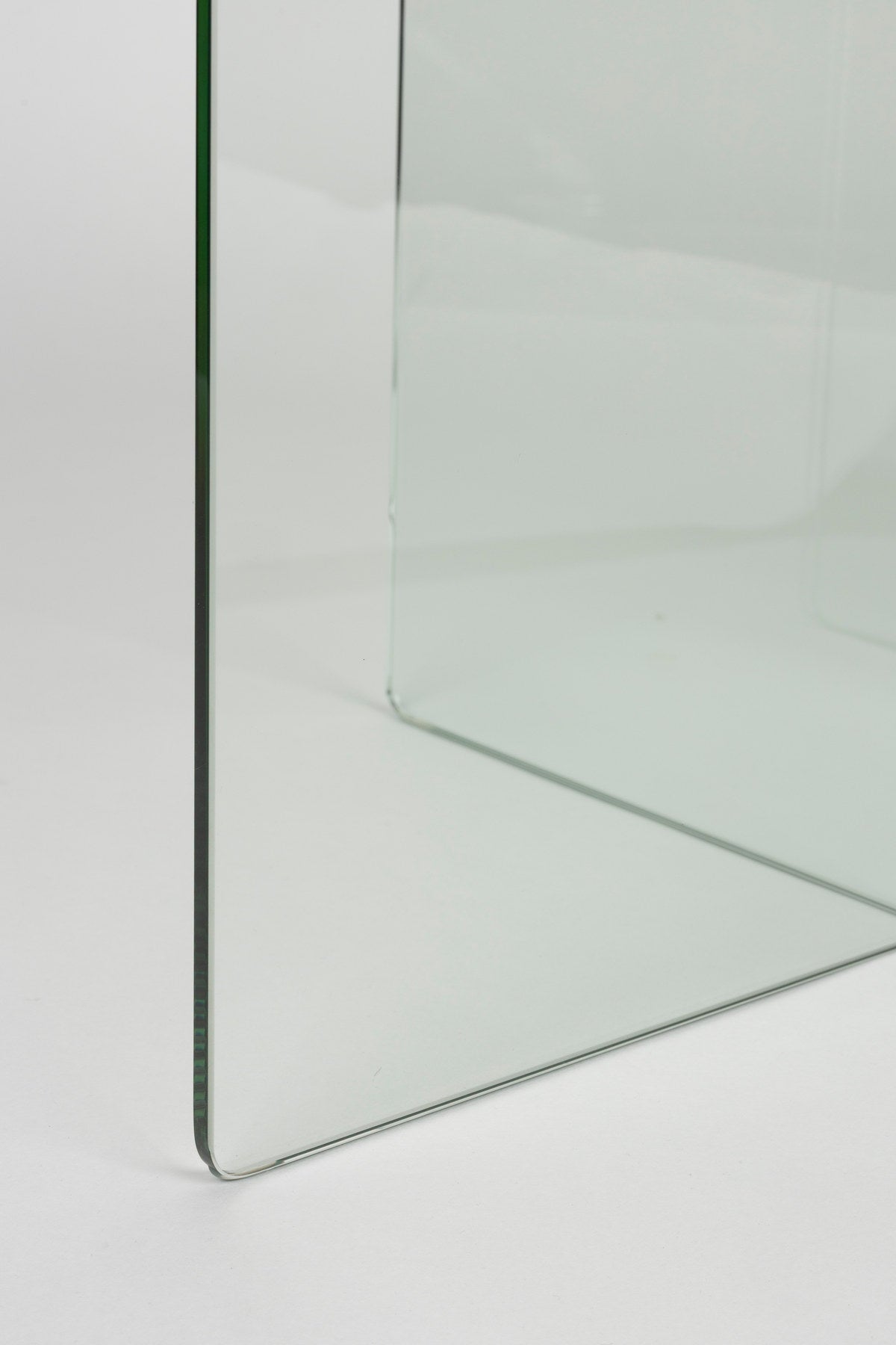 Couchtisch Linea in Transparent präsentiert im Onlineshop von KAQTU Design AG. Couchtisch ist von Zuiver