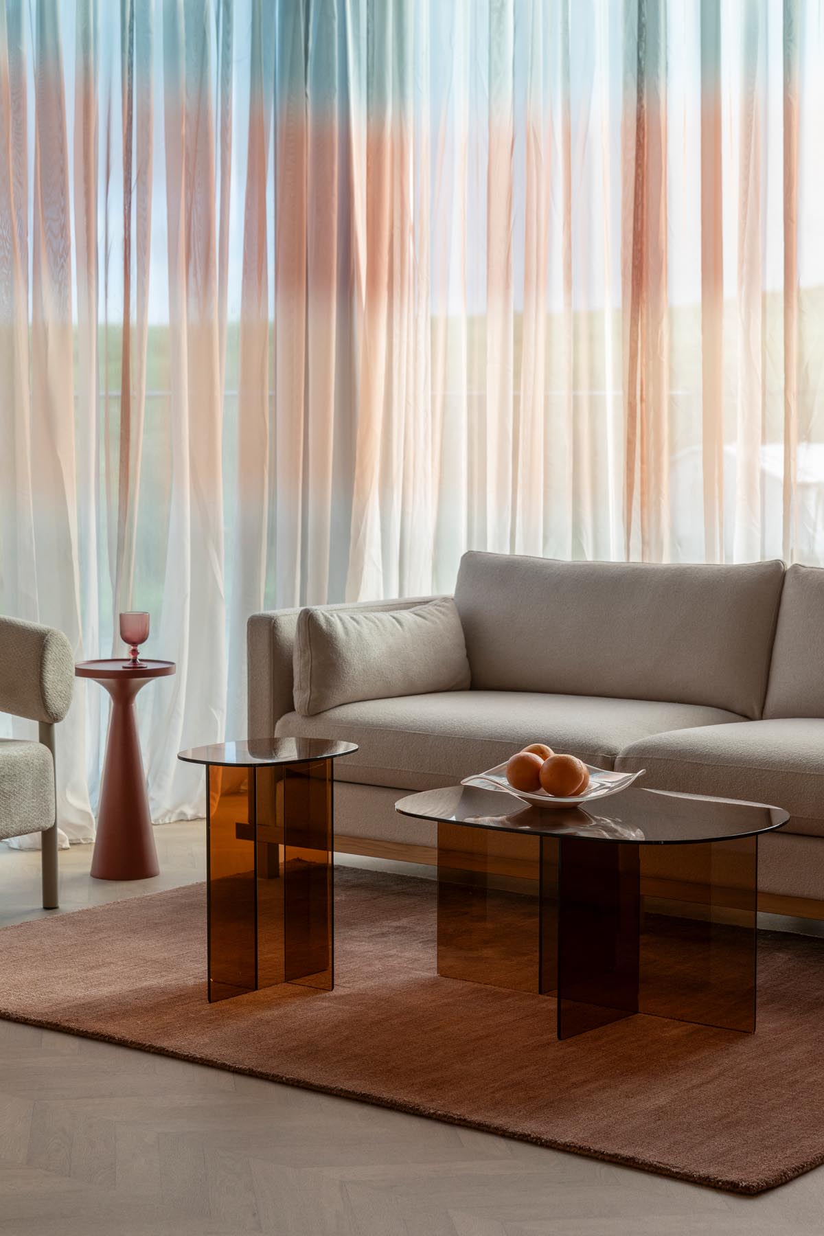 Couchtisch Linea in Braun präsentiert im Onlineshop von KAQTU Design AG. Couchtisch ist von Zuiver