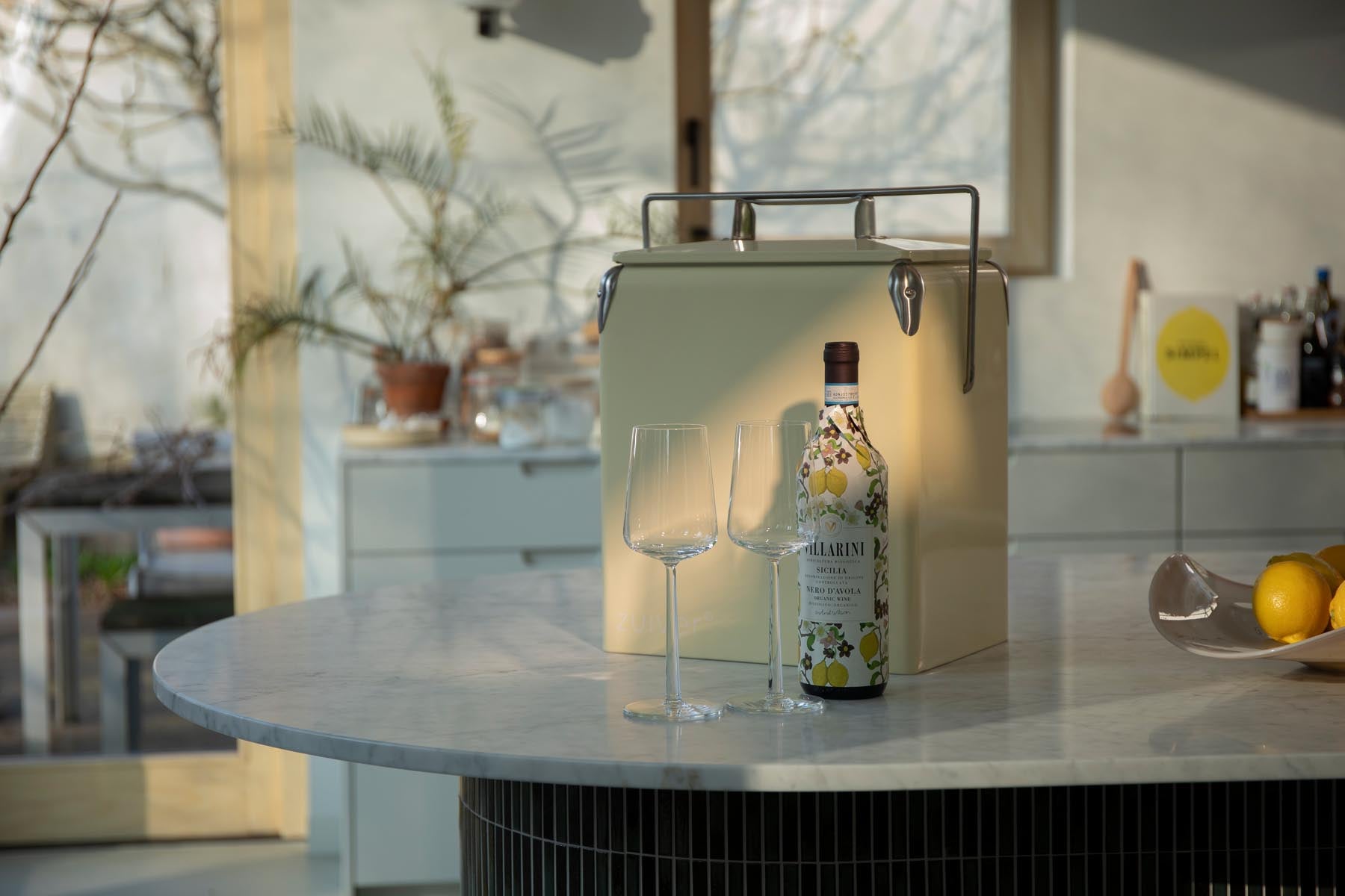 Cooler Be Wine in Beige präsentiert im Onlineshop von KAQTU Design AG. Kühltasche ist von Zuiver