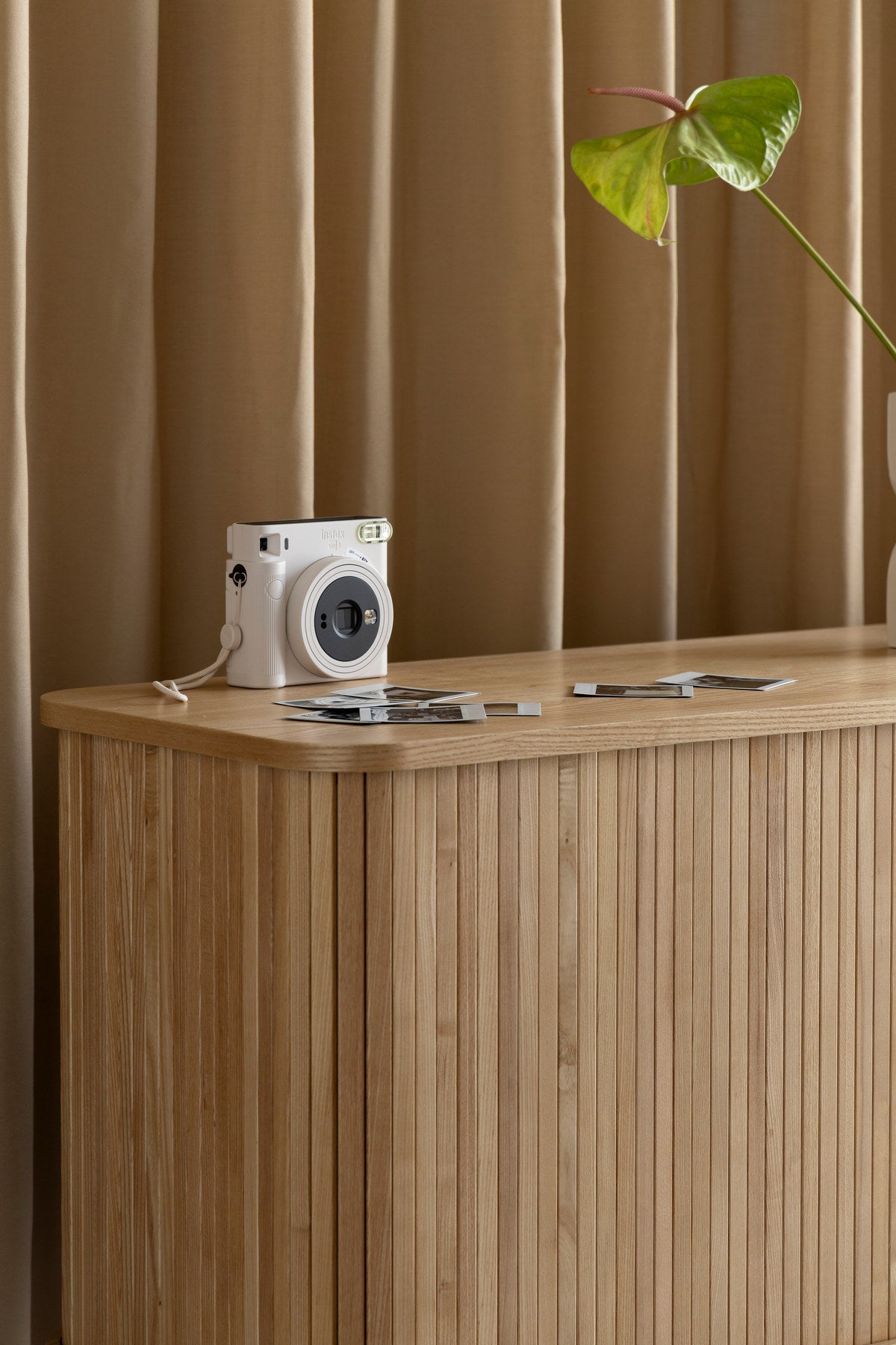 Sideboard Barbier in Natur präsentiert im Onlineshop von KAQTU Design AG. Sideboard ist von Zuiver