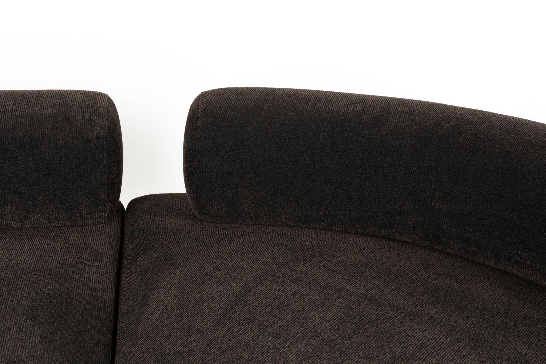 Sofa Rembrandt 7.5-Sitzer Links in Braun präsentiert im Onlineshop von KAQTU Design AG. Ecksofa ist von Zuiver