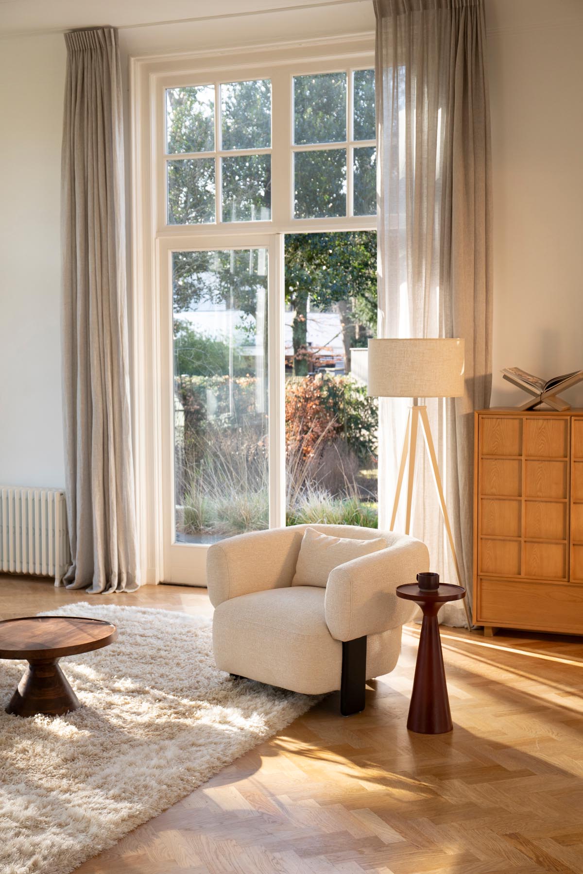 Sessel Neil in Beige präsentiert im Onlineshop von KAQTU Design AG. Sessel ist von Zuiver