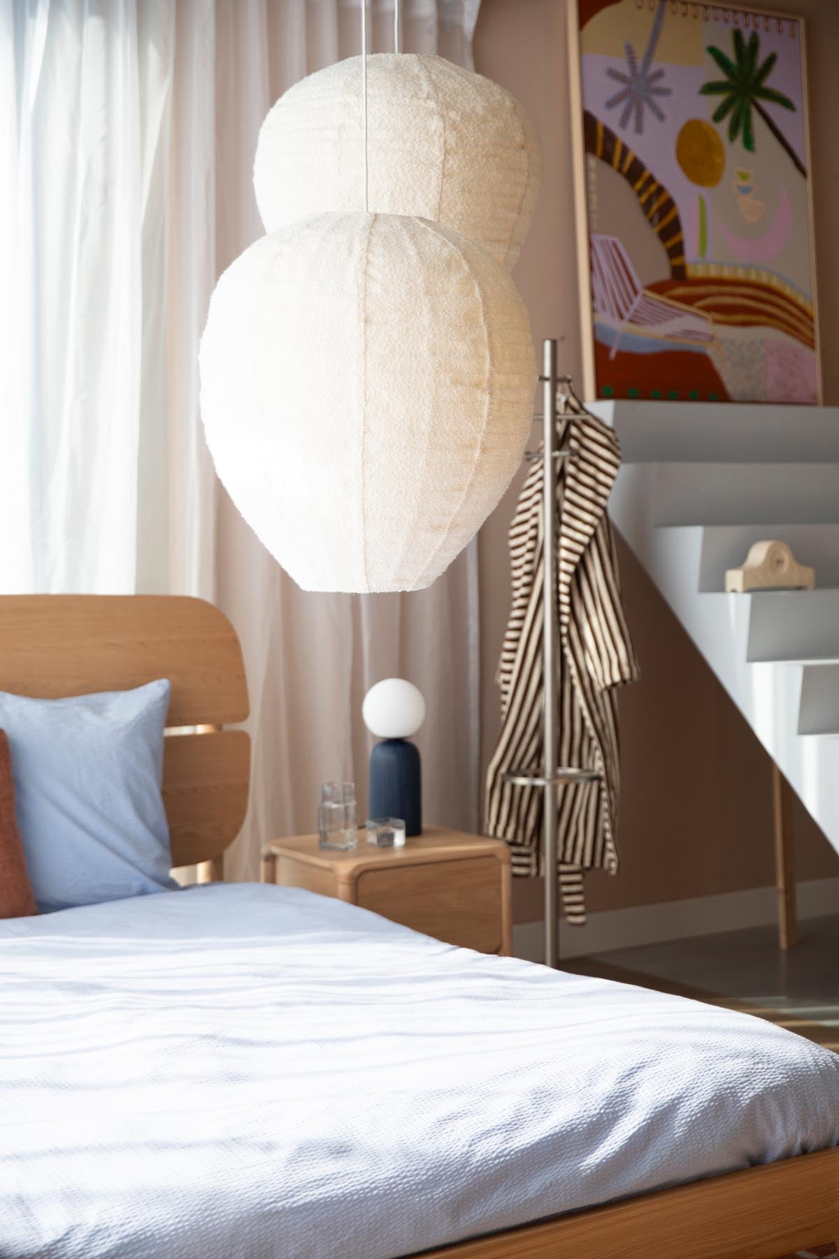 Pendelleuchte Cocoon in Creme präsentiert im Onlineshop von KAQTU Design AG. Pendelleuchte ist von Zuiver