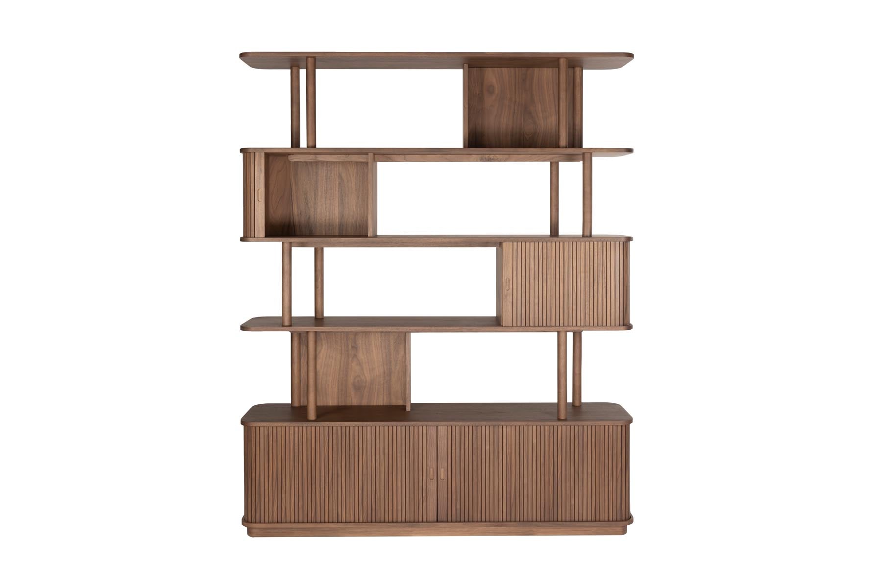 Bücherregal Barbier in Braun präsentiert im Onlineshop von KAQTU Design AG. Cabinet ist von Zuiver