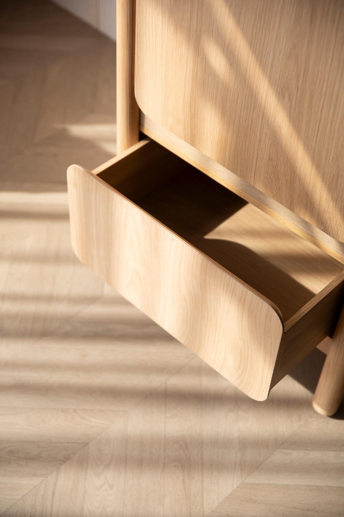 Cabinet Storm One Door in Natürlich präsentiert im Onlineshop von KAQTU Design AG. Cabinet ist von Zuiver