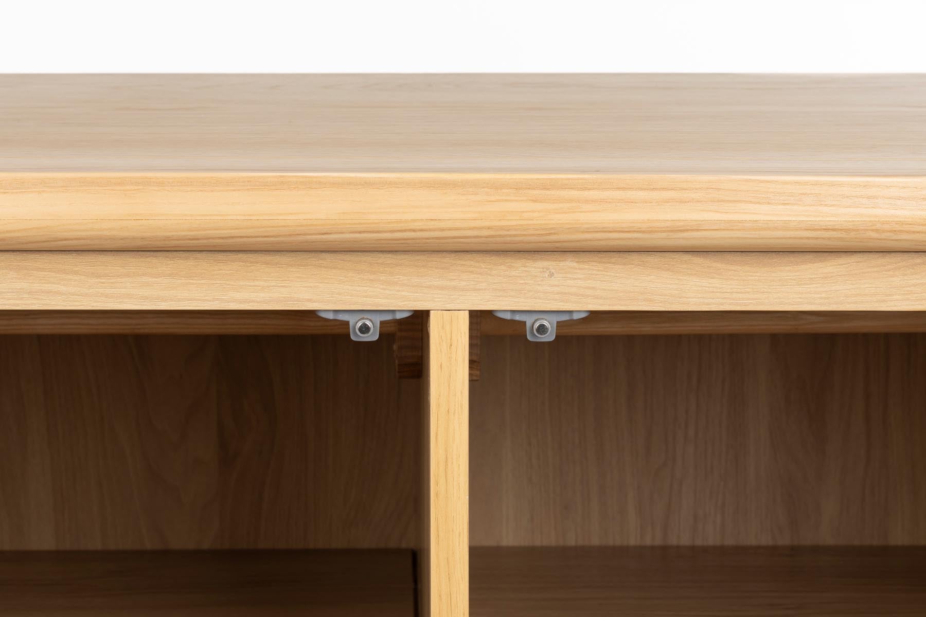Cabinet Storm in Natürlich präsentiert im Onlineshop von KAQTU Design AG. Cabinet ist von Zuiver