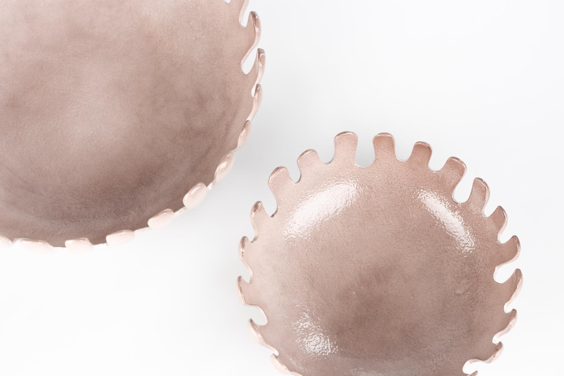 Tray Onda 2er Set in Taupe präsentiert im Onlineshop von KAQTU Design AG. Schale ist von Zuiver