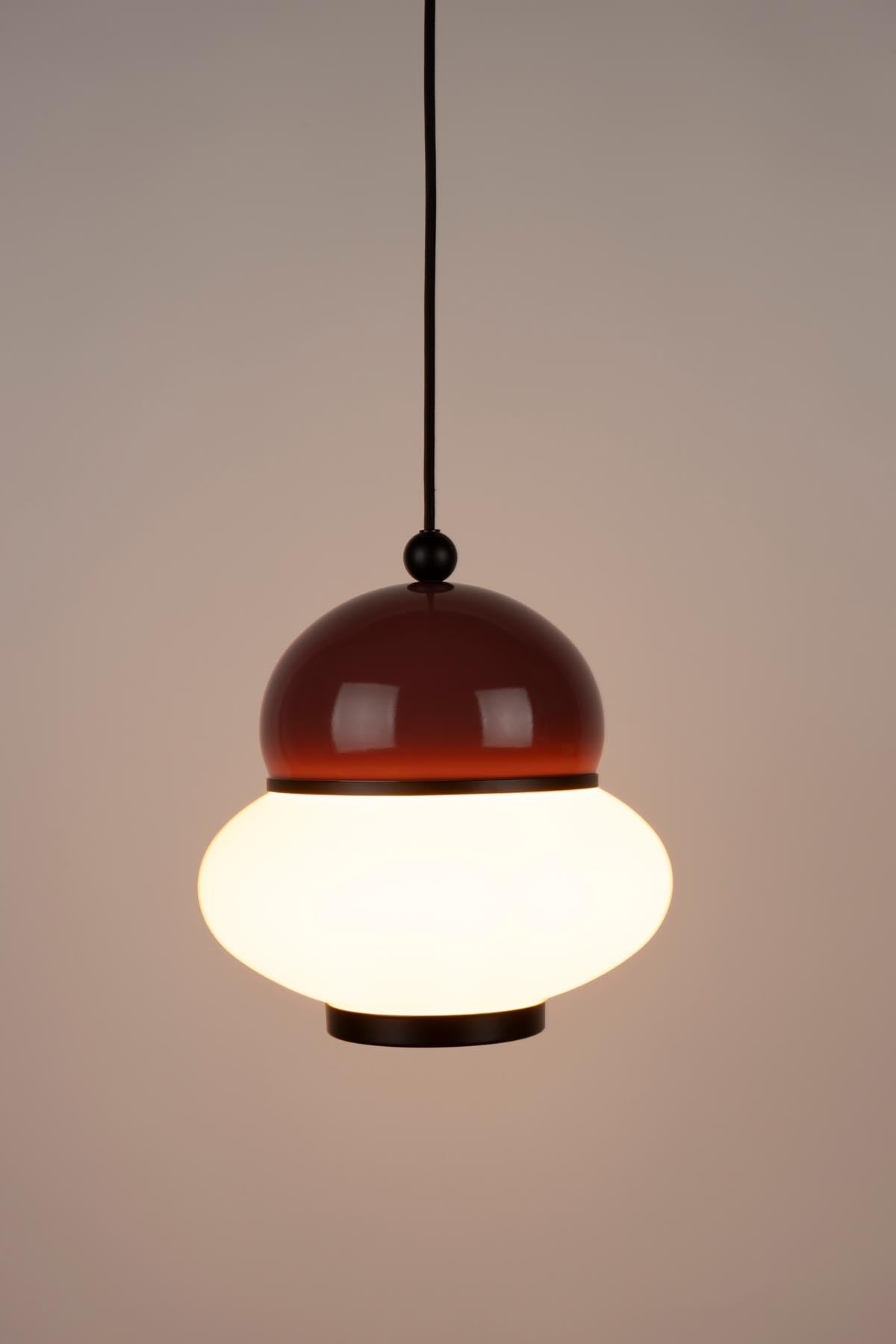 Pendelleuchte Bumble in Beige präsentiert im Onlineshop von KAQTU Design AG. Pendelleuchte ist von Zuiver