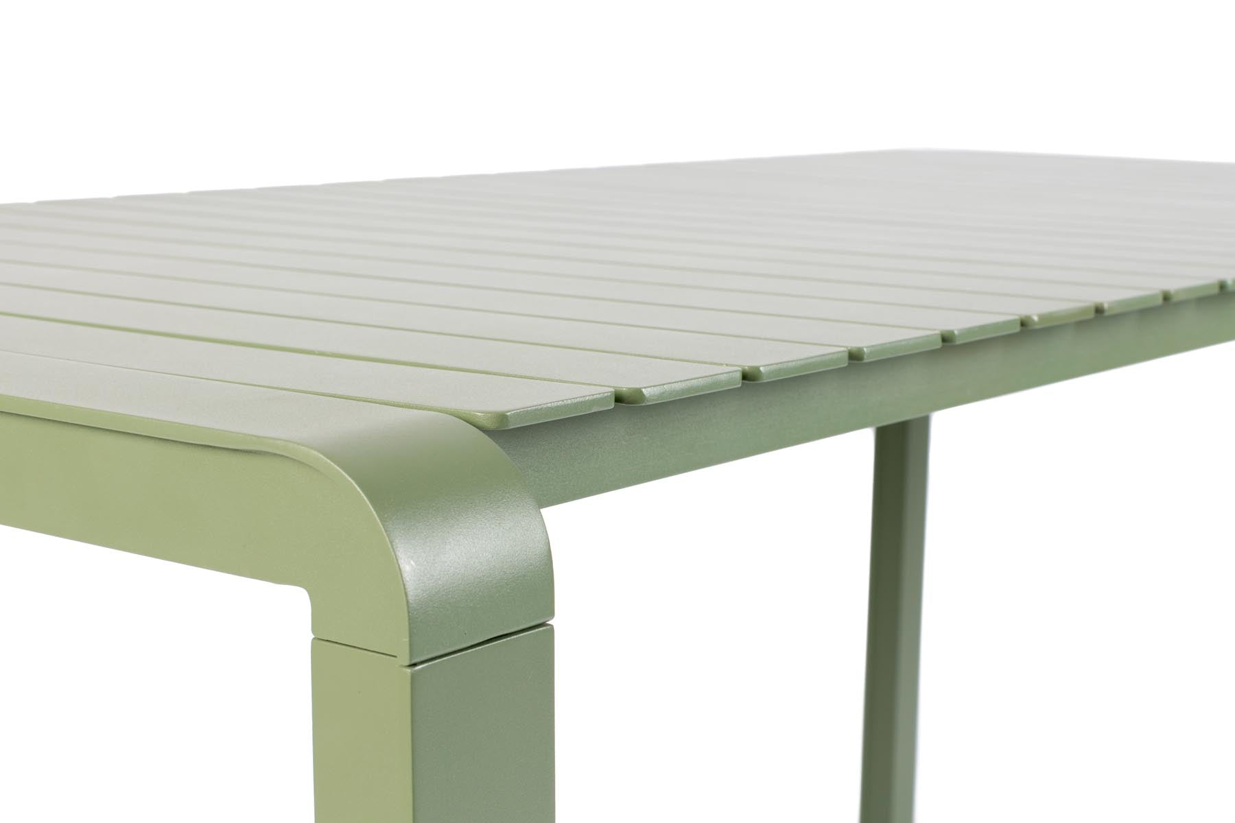 Gartentisch Vondel 168.5 + 4 Armlehnstühle Vondel Grün in Grün präsentiert im Onlineshop von KAQTU Design AG. Gartentischset ist von Zuiver
