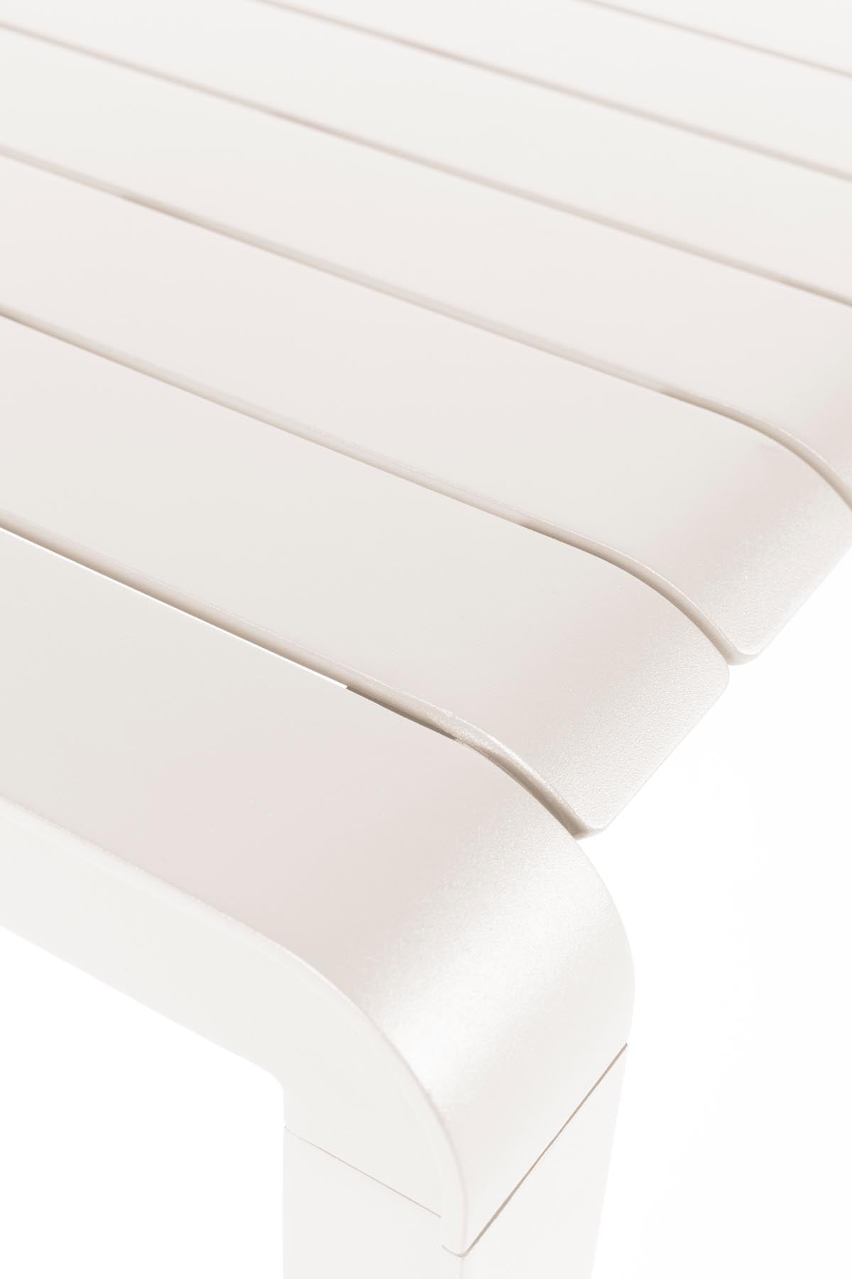Gartentisch Vondel 168.5 + 2 Stühle + Bank Vondel weiss in Weiss präsentiert im Onlineshop von KAQTU Design AG. Gartentischset ist von Zuiver