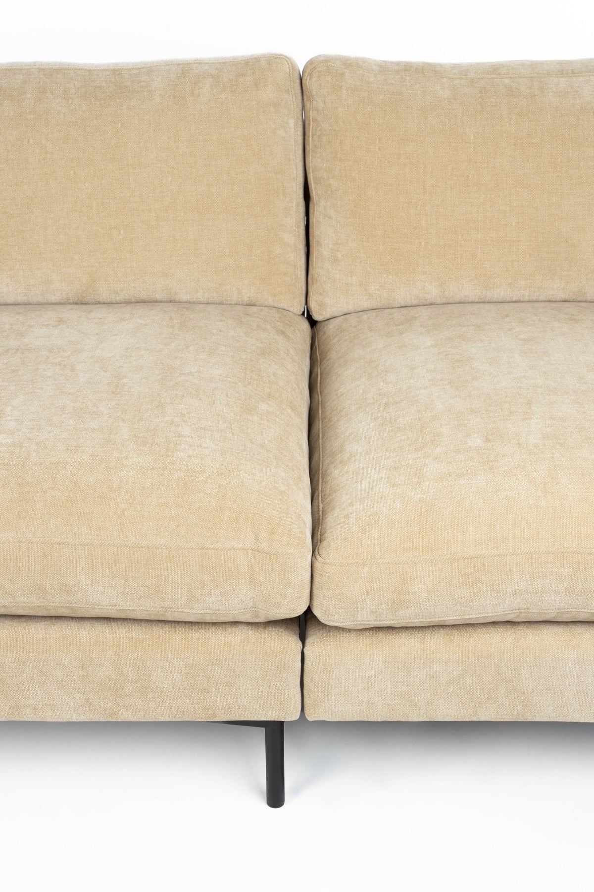 Beige gepolstertes 5-Sitzer Sofa Summer von Zuiver mit Bezug aus Acetat und Polyester, PU-Schaum-Polsterung, niedrige moderne Form.