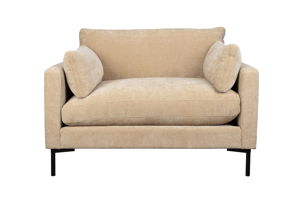 Zweisitzer Sofa Love Seat Summer Sand von Zuiver mit gepolsterter Sitzfläche aus Acetat und Polyester in der Farbe Natur, mit schlanken Beinen.