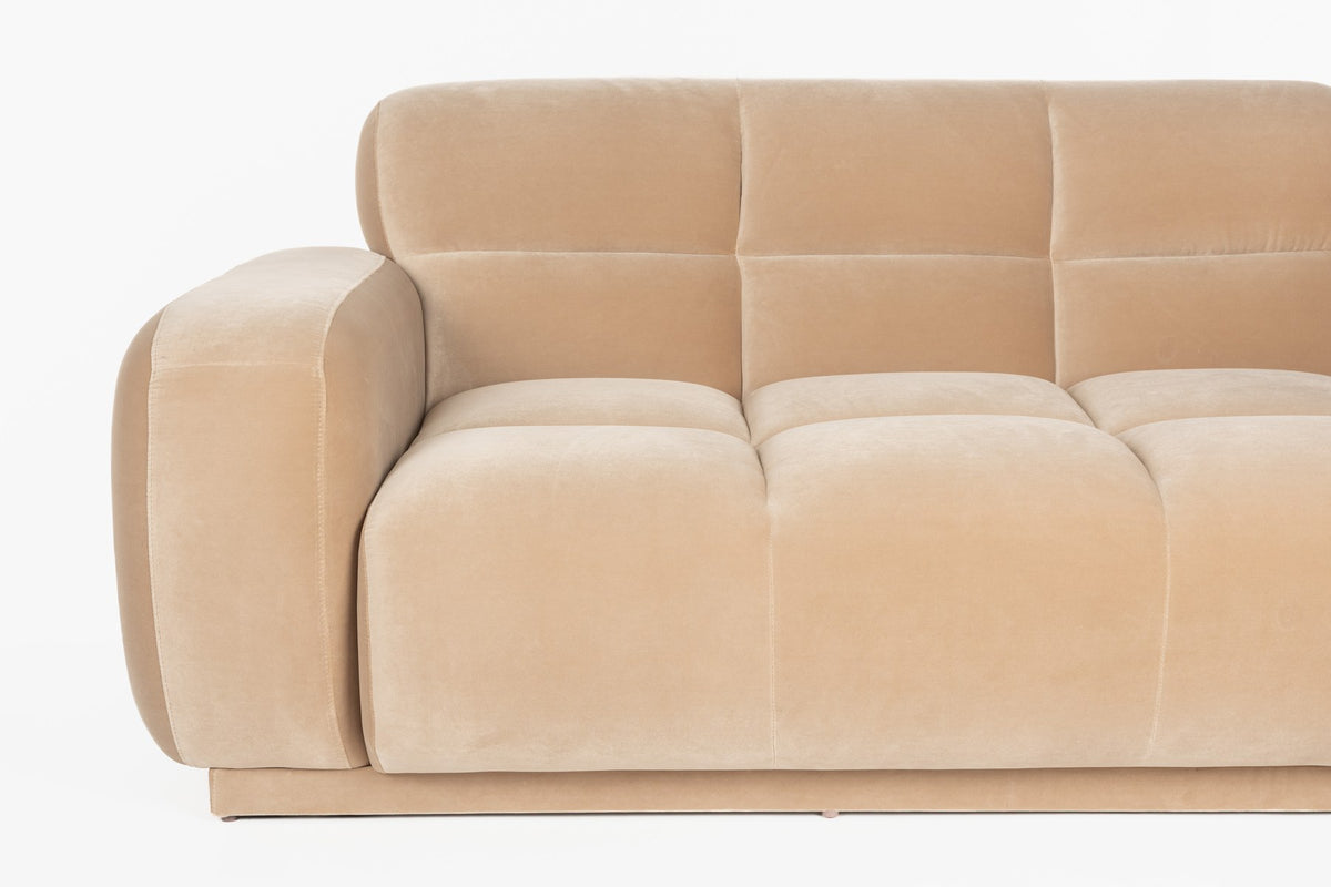 Beiges Ecksofa rechts Hazel von Zuiver mit Chaise Longue, Polyesterbezug und Schaumstofffüllung, grosszügige Sitzfläche für sechs Personen.