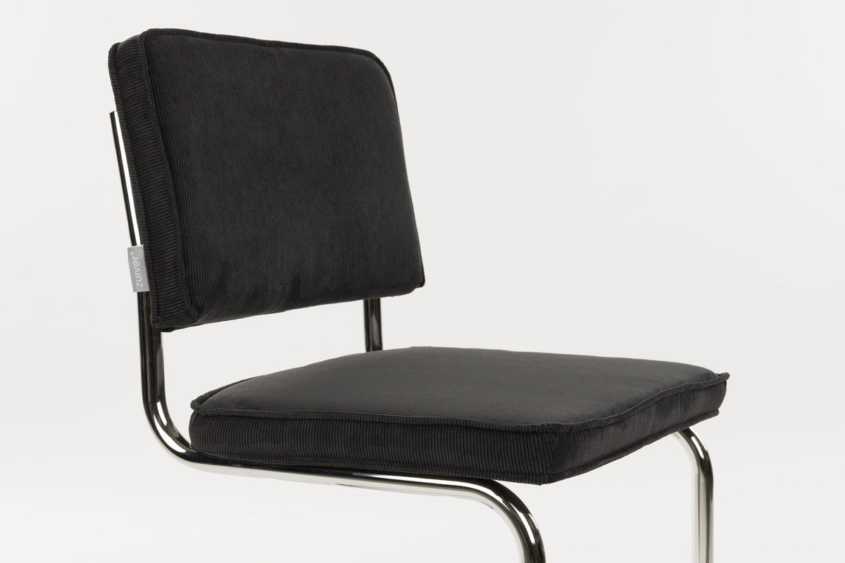 Stuhl Ridge in Schwarz präsentiert im Onlineshop von KAQTU Design AG. Stuhl ist von Zuiver