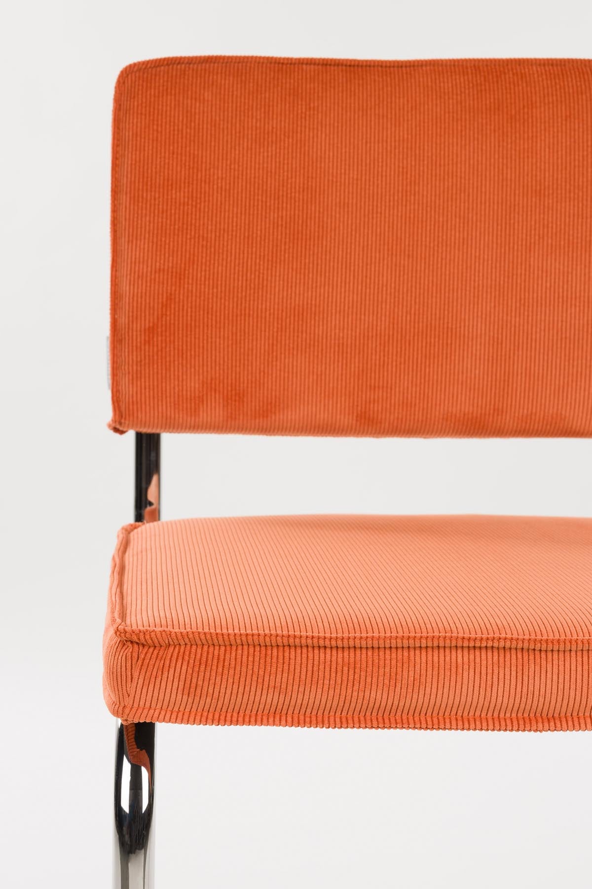 Stuhl Ridge in Orange präsentiert im Onlineshop von KAQTU Design AG. Stuhl ist von Zuiver
