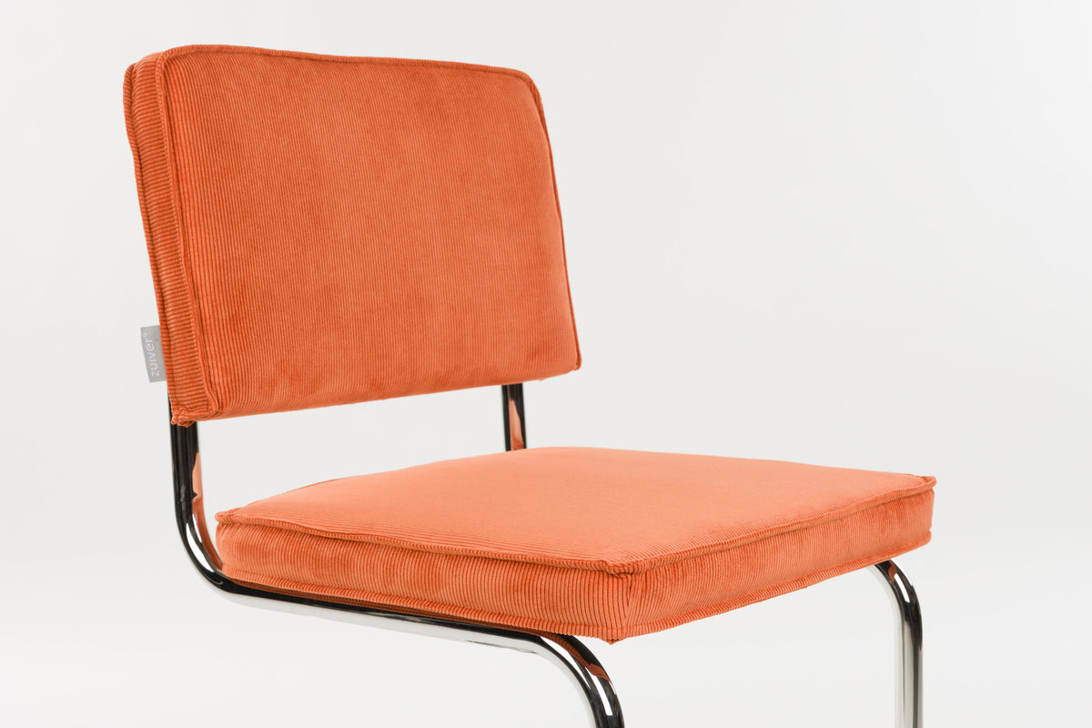 Stuhl Ridge in orange präsentiert im Onlineshop von KAQTU Design AG. Stuhl ist von Zuiver
