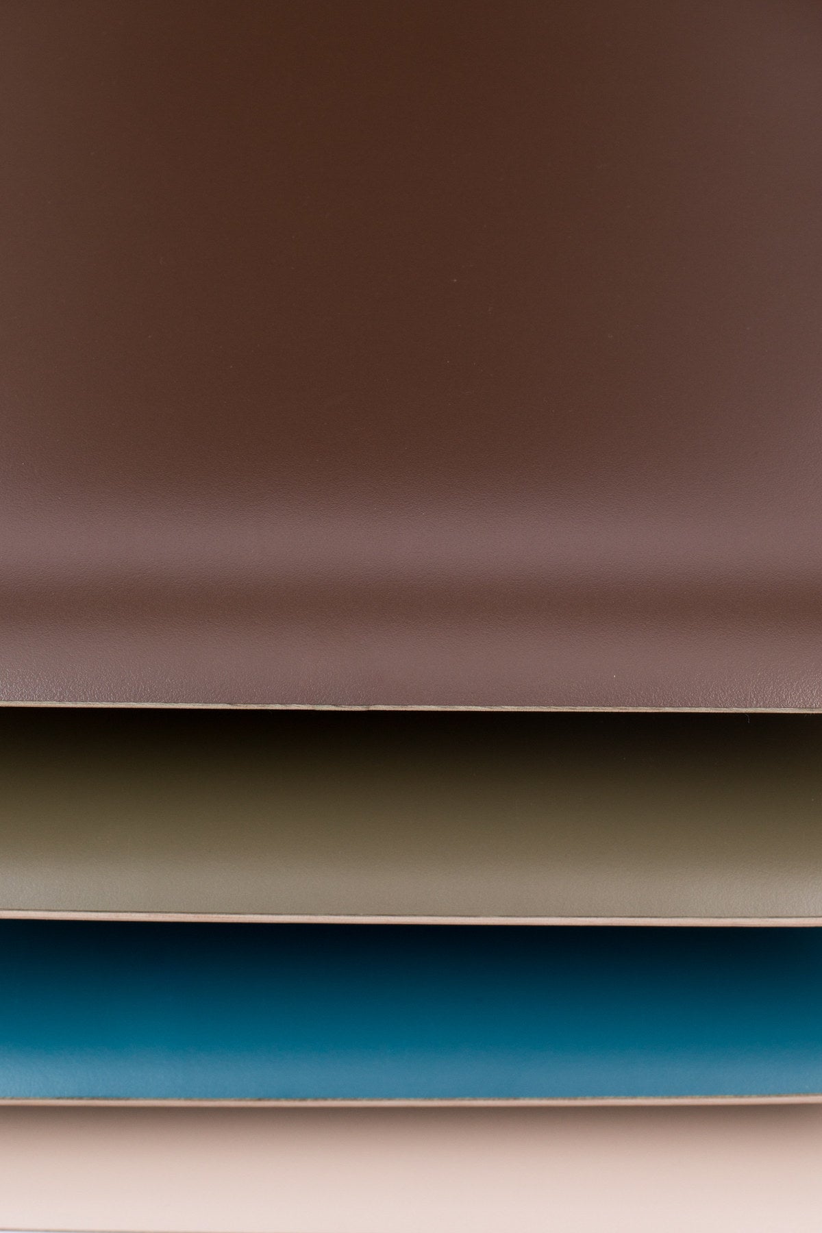 Stuhl Back to School in Olive präsentiert im Onlineshop von KAQTU Design AG. Stuhl ist von Zuiver