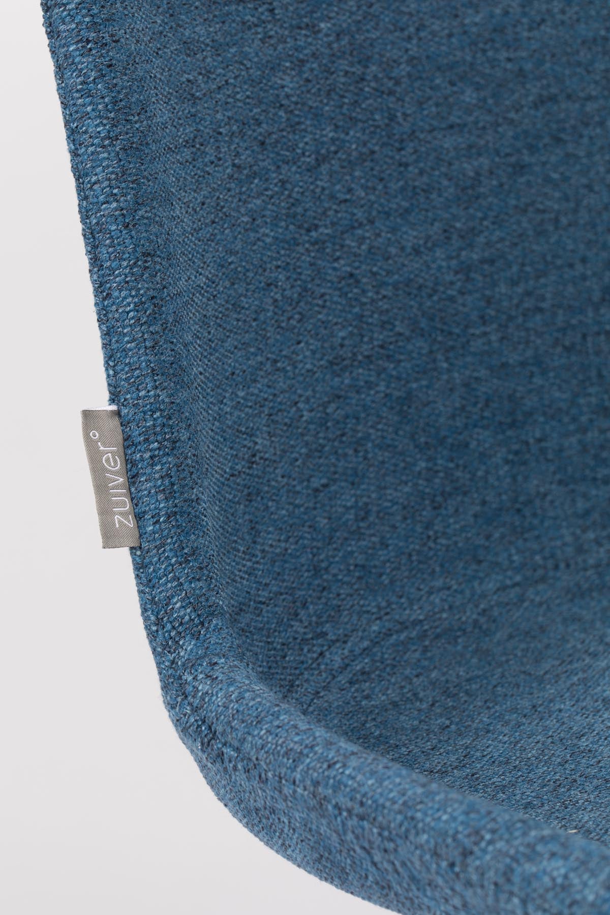 Stuhl Albert Kuip gepolstert in Blau präsentiert im Onlineshop von KAQTU Design AG. Stuhl ist von Zuiver