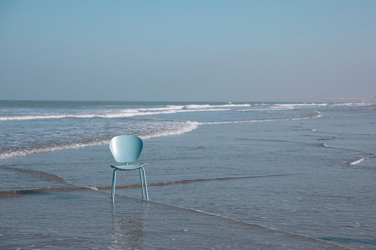Stuhl The Ocean in Blau präsentiert im Onlineshop von KAQTU Design AG. Stuhl ist von Zuiver
