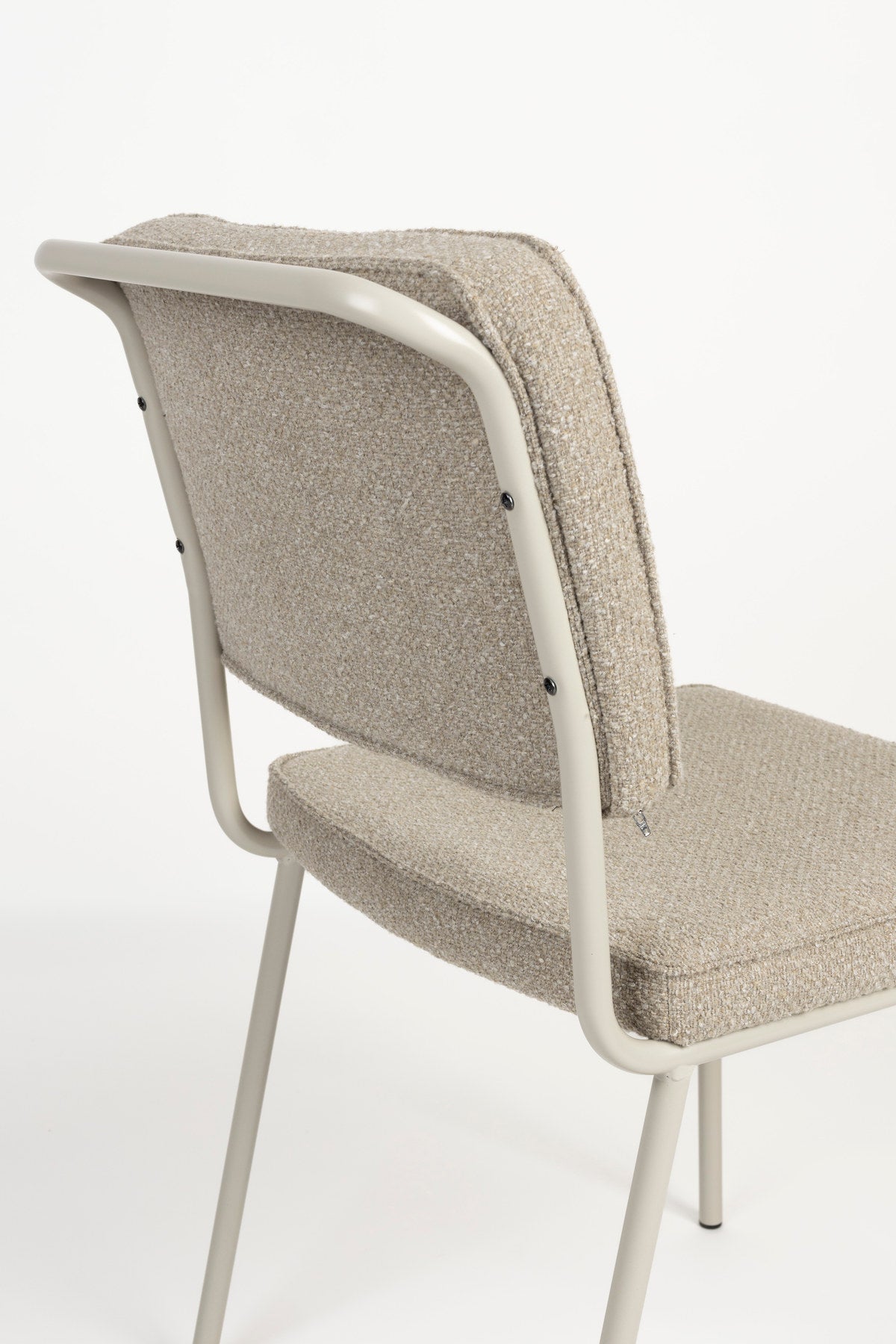Stuhl Buddy in beige präsentiert im Onlineshop von KAQTU Design AG. Stuhl ist von Zuiver