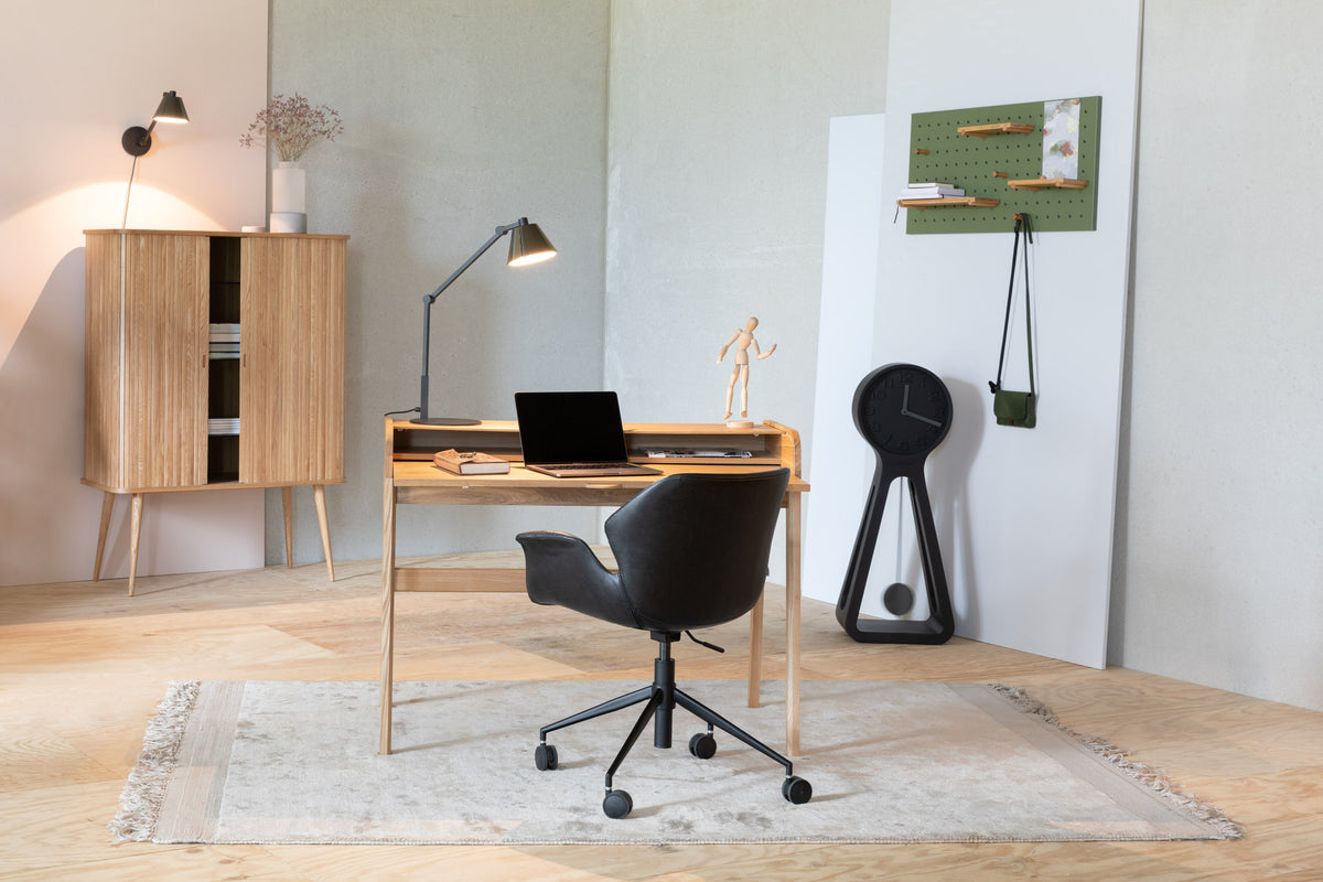 Bürostuhl Nikki in Schwarz präsentiert im Onlineshop von KAQTU Design AG. Bürostuhl ist von Zuiver