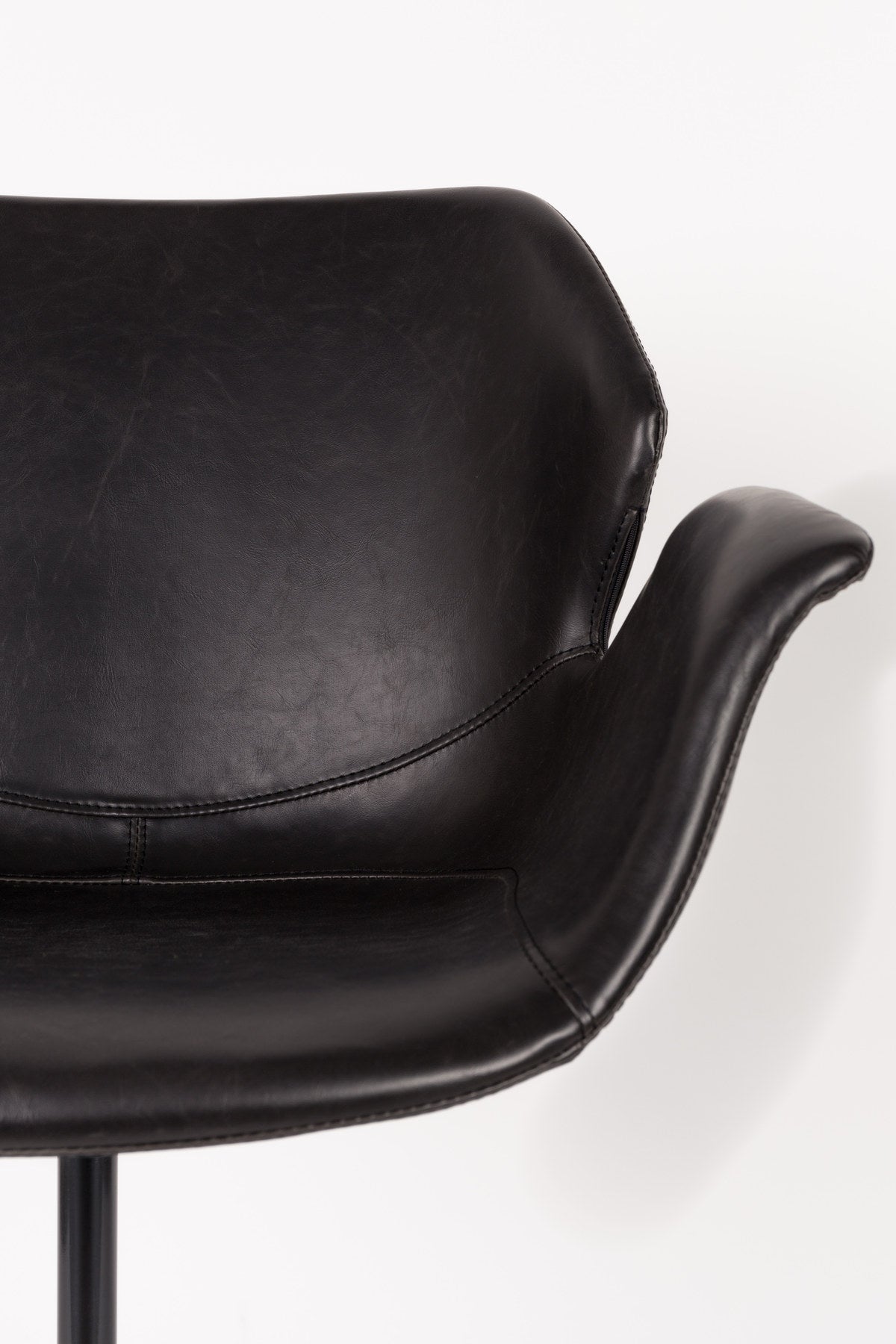 Bürostuhl Nikki in Schwarz präsentiert im Onlineshop von KAQTU Design AG. Bürostuhl ist von Zuiver