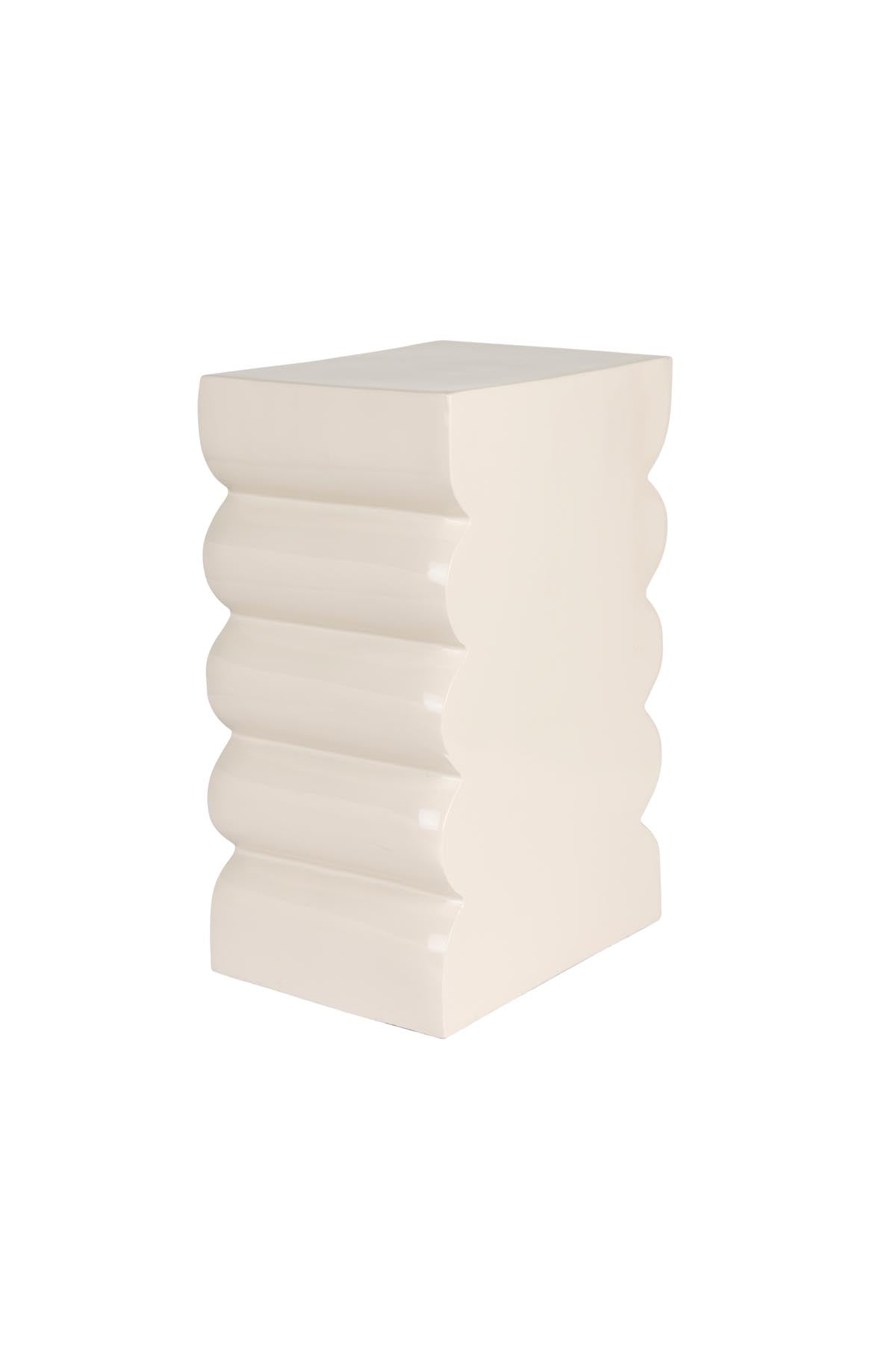 Hocker Curves in Shiny Beige präsentiert im Onlineshop von KAQTU Design AG. Hocker ist von Zuiver