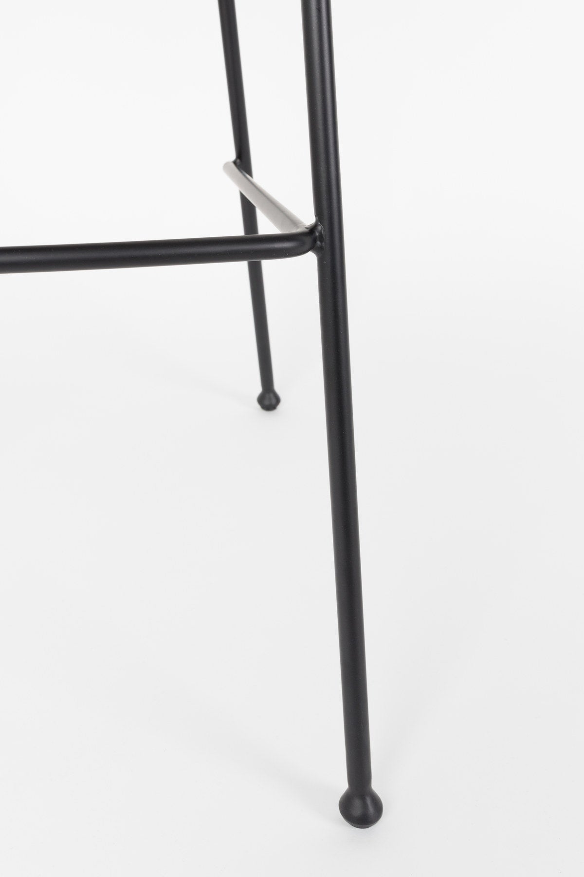 Barstuhl Feston in Schwarz präsentiert im Onlineshop von KAQTU Design AG. Barstuhl ist von Zuiver