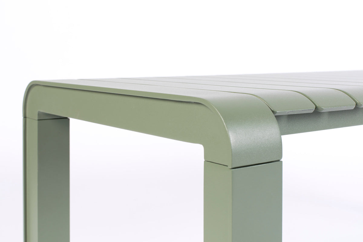 Gartenbank Vondel in Grün präsentiert im Onlineshop von KAQTU Design AG. Gartenbank ist von Zuiver
