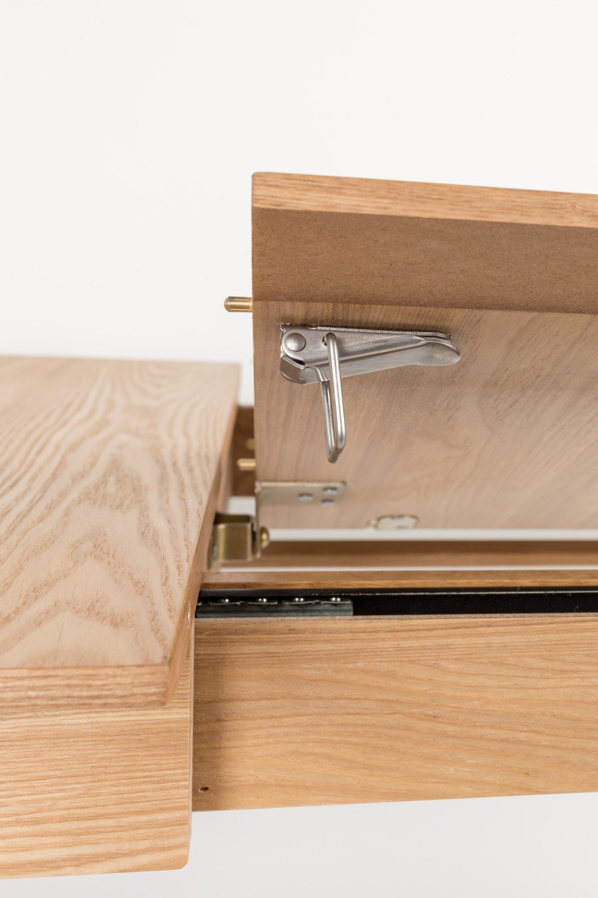 Tisch Glimps in Natur präsentiert im Onlineshop von KAQTU Design AG. Esstisch ist von Zuiver