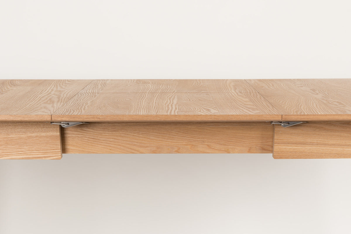 Tisch Glimps in Natur präsentiert im Onlineshop von KAQTU Design AG. Esstisch ist von Zuiver